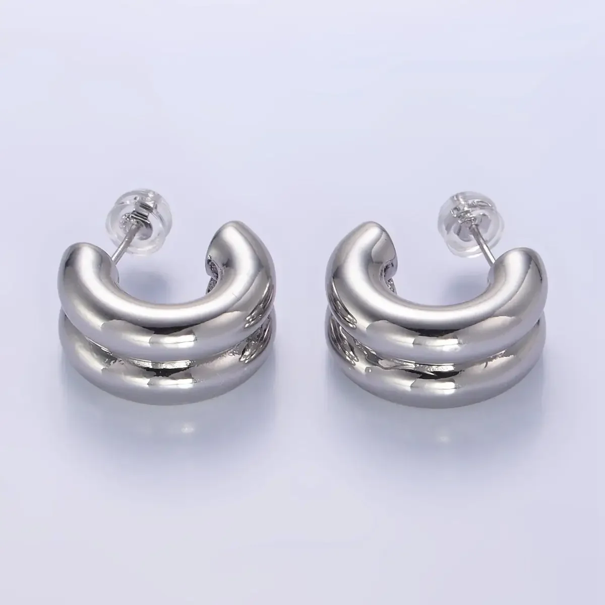 THE CHUNKY SILVER HOOPS
