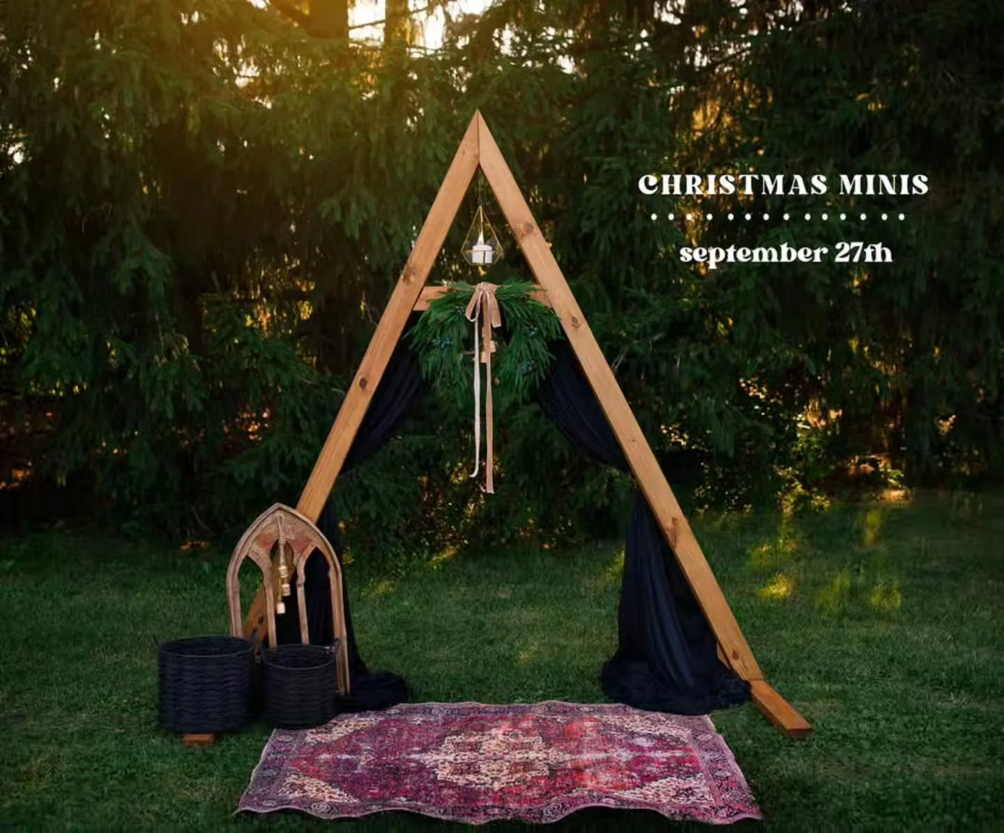 Somehow there are still a couple of spots left for my Christmas In September minis! 😮 it's the perfect chance to get your Christmas card photos done before the craziness of the season starts! Message me for details ✨️🎄

#genevaillinois #genevail #f