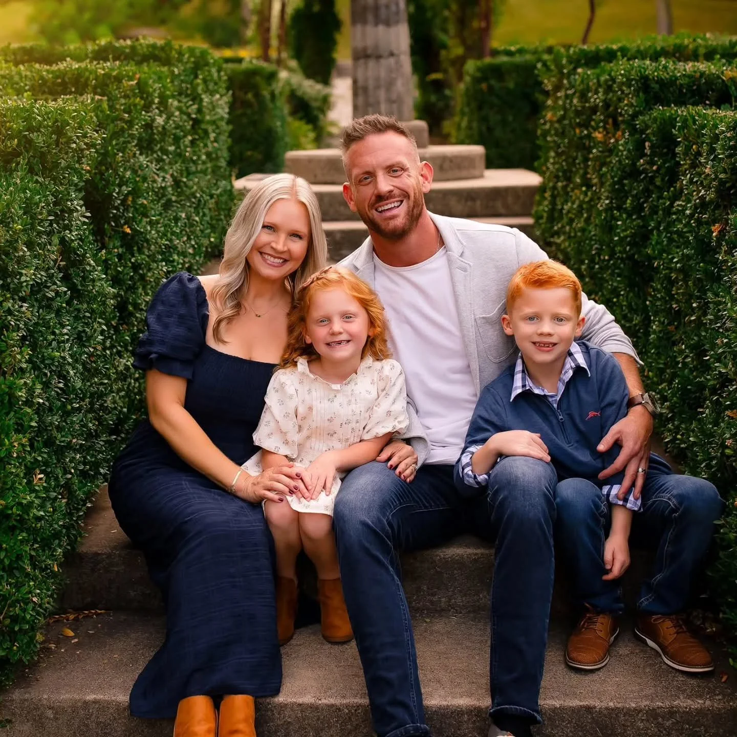 another of my favorite families! Ok, I admit I have too many favorites 🫣 But my clients are the BEST!

#familyphotoday #favoritephotographer #genevaillinois #genevail #bataviail #stcharlesil #fallphotosession #familyportraits #wheatonil