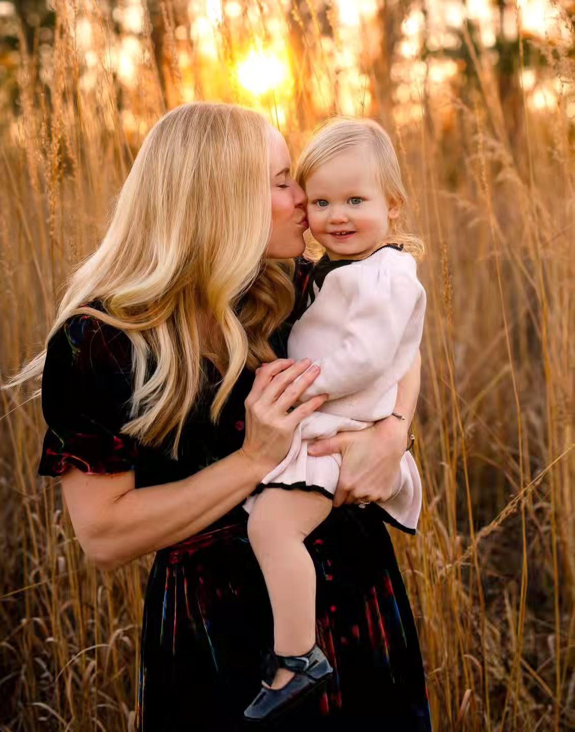so THANKFUL for every one of my amazing clients! And also for the gorgeous, sun-kissed Fall day we had for this shoot!🍂☀️

#genevaillinois #stcharlesil #familyphotography #fallinillinois