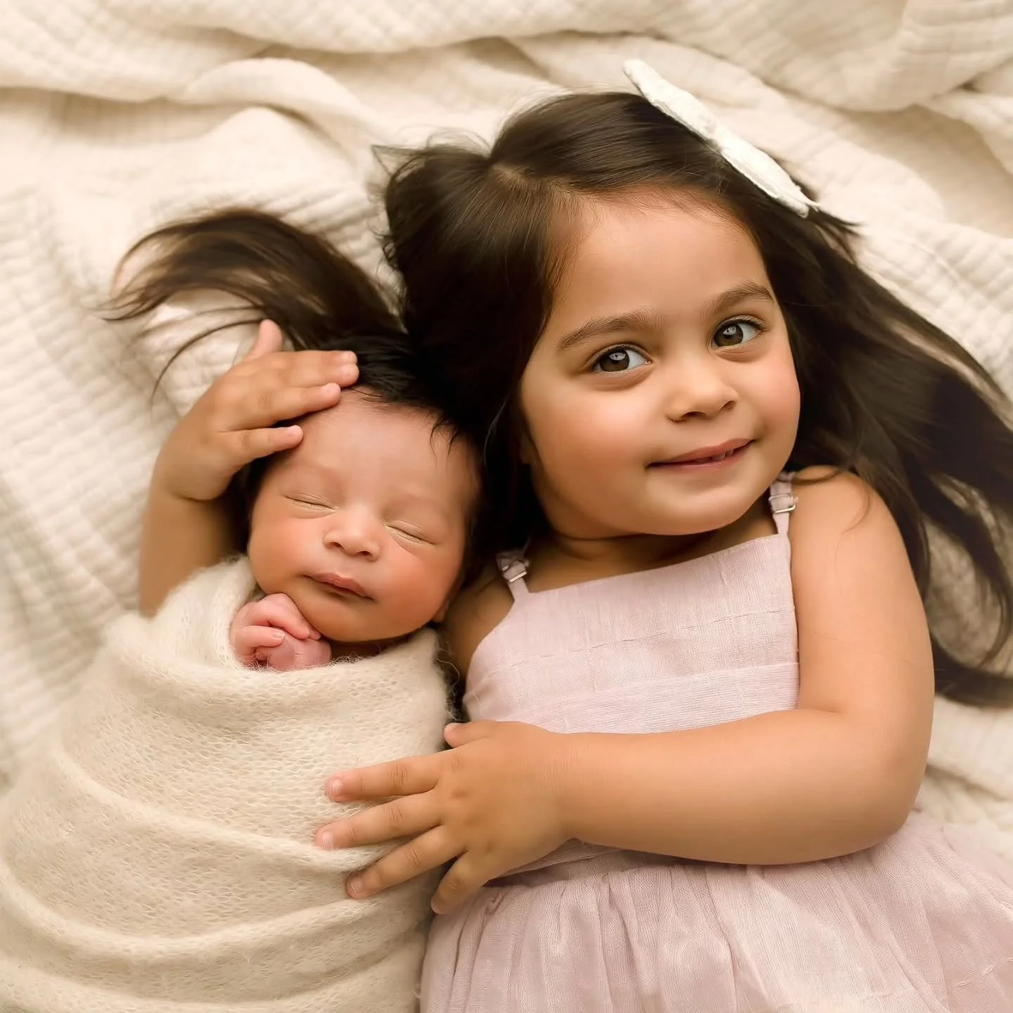 I was looking for something on my computer and stumbled on these photos I never shared and they're the cutest ever so I had to share! 

#newbornphotographers #GenevaIL #stcharlesil #bataviail #familyphotography