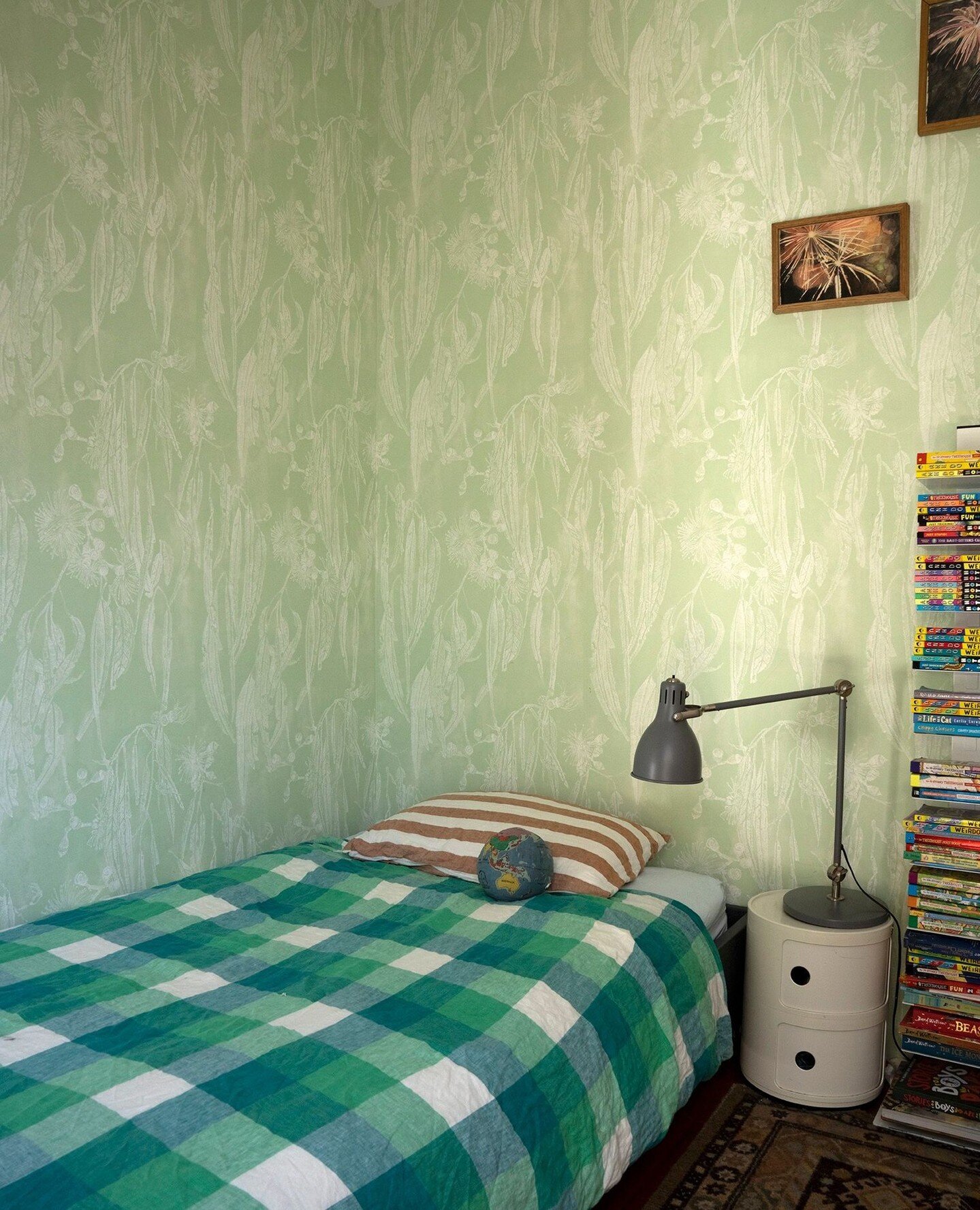 Customised wallpaper with a hand painted background chosen by a green loving little boy. Now he sleeps in the leaves of the Shady tree wallpaper in an imagined treehouse.⁠
Wallpaper: Shady tree.⁠
Colourway: White cloud on a customised hand painted gr