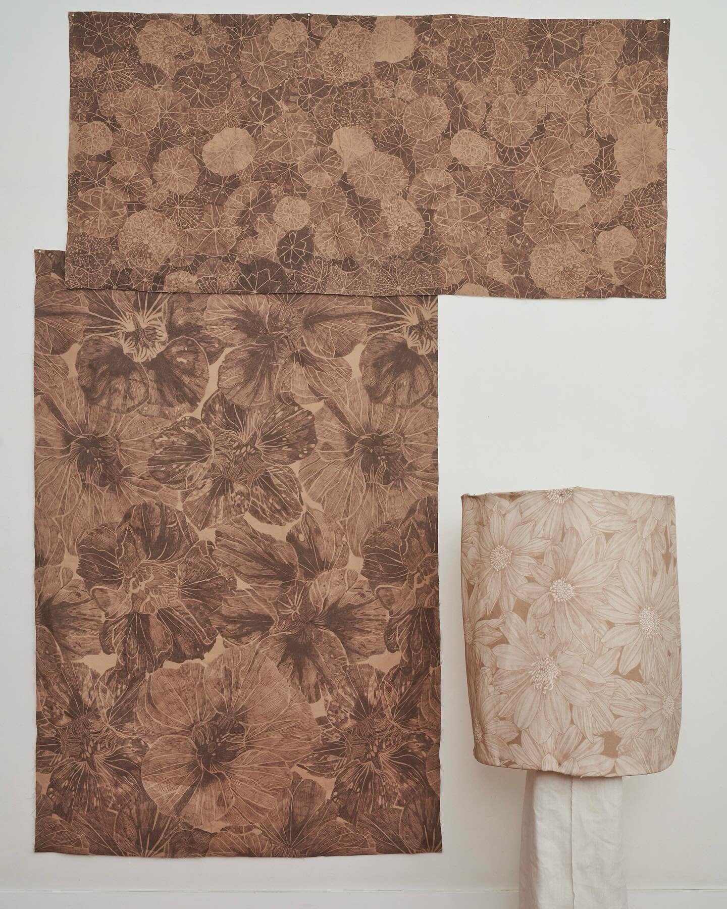 These flowers are everywhere at the moment&hellip;1. Nasturtium Simile (large) in Rambling Brown. Room of leaves also in Rambling Brown 2. Detail of line work 3. Detail of Nasturtium Smile (large) 4. Pop of natures orange 5. Moving sculpture, Nasturt