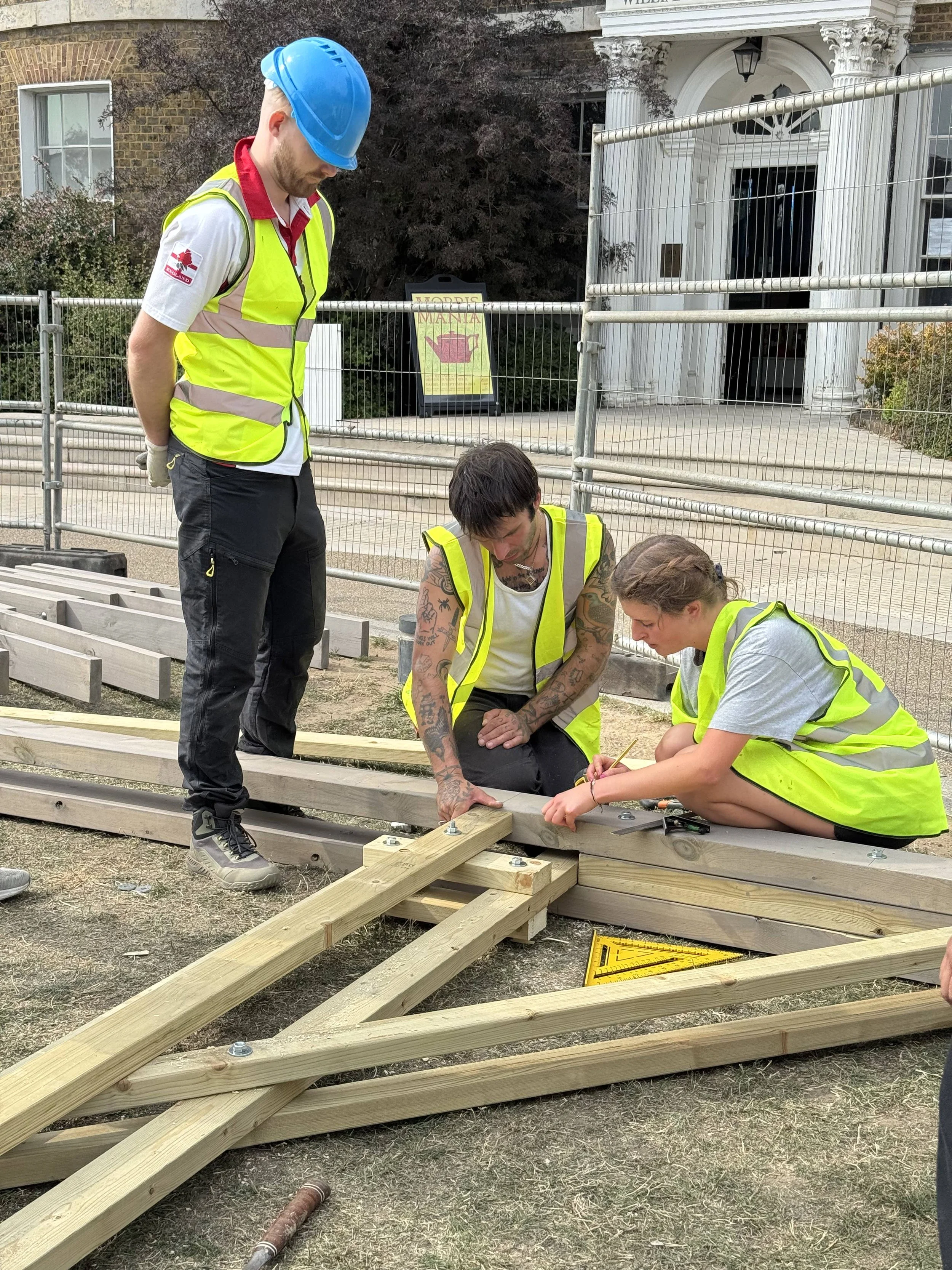 Peoples_pavilion_2025_volunteer_build_beyond_the_boxIMG_2735.jpg