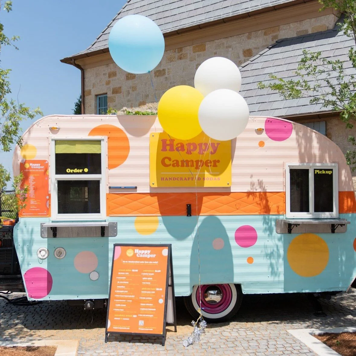 Good morning, happy campers! We are in LOVE with this photo that photographer, Ely Fair, snagged of our camper at a private event. Aren't those balloons a vibe with our polkadot camper!? Go check out Ely's work! @elyfair @elyfairstudios