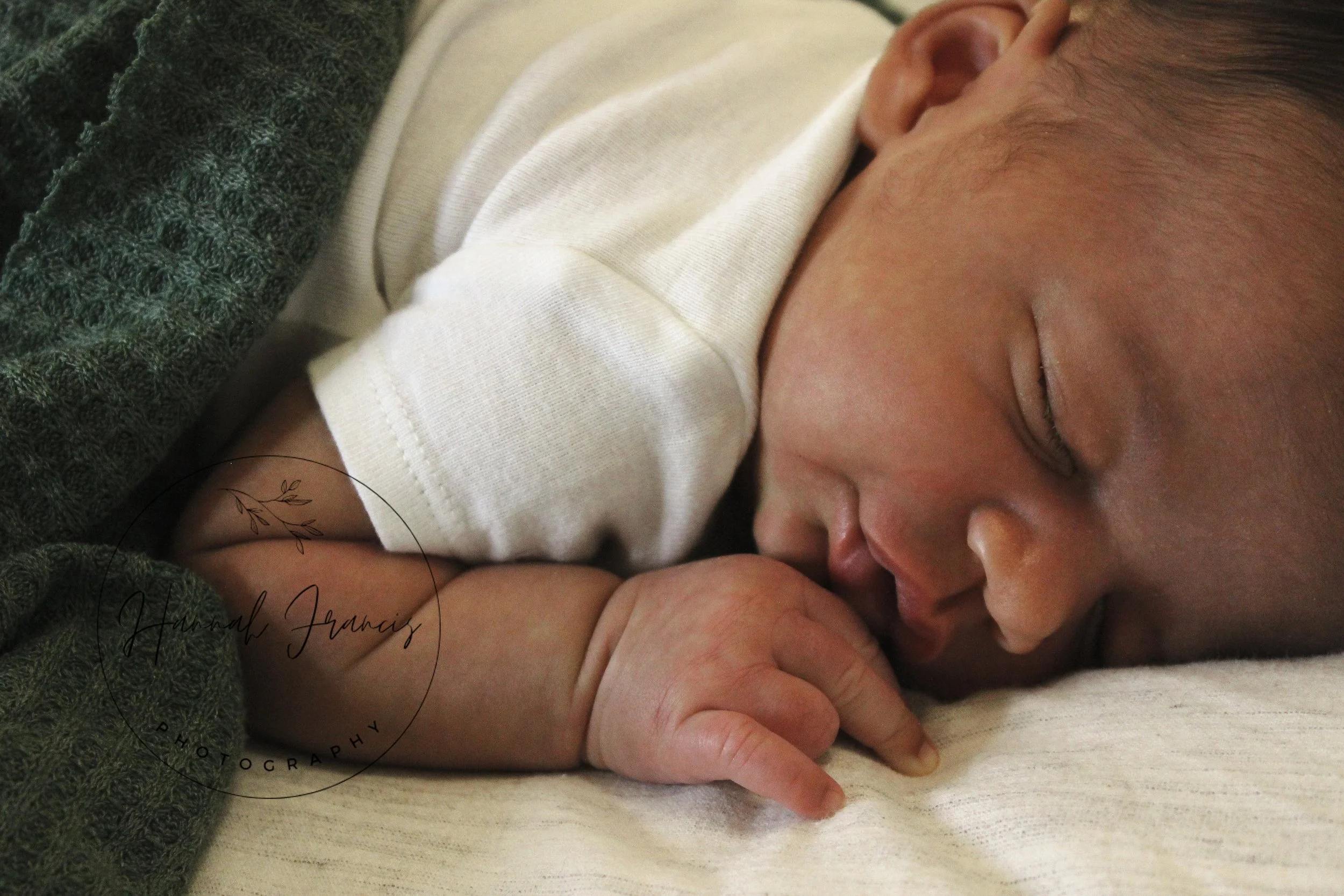 CallumNewborn-44.jpg