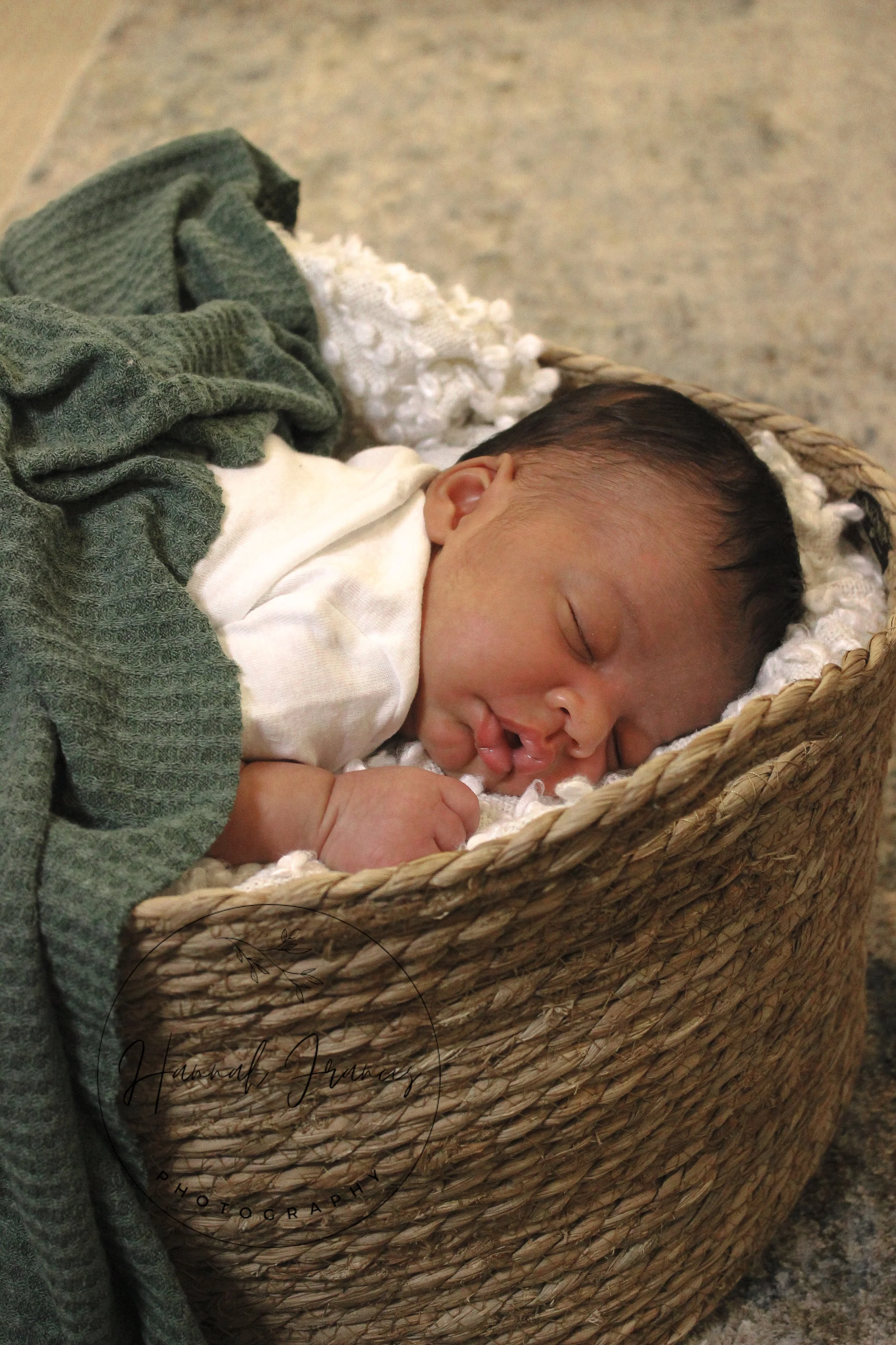 CallumNewborn-15.jpg