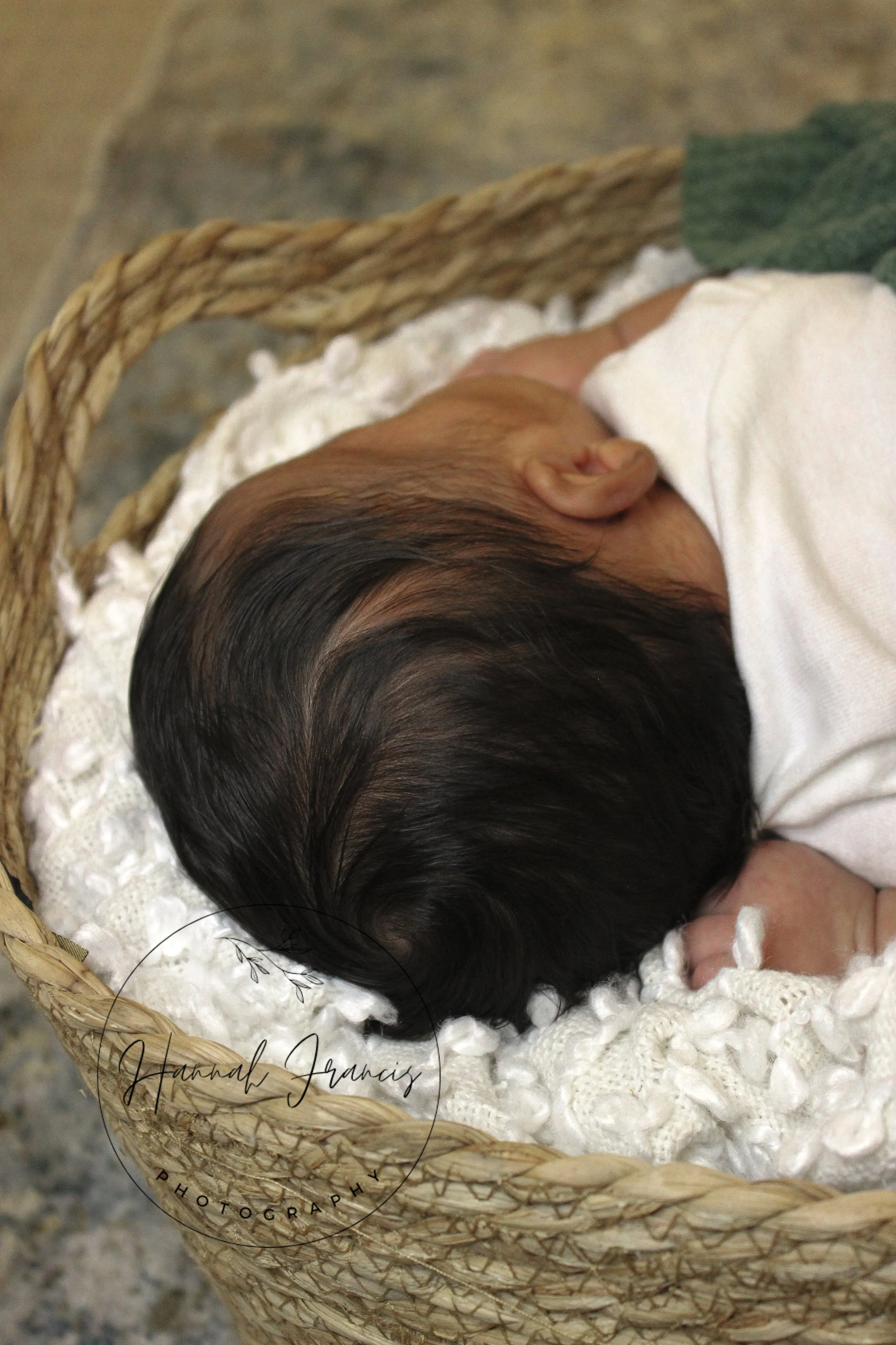 CallumNewborn-11.jpg
