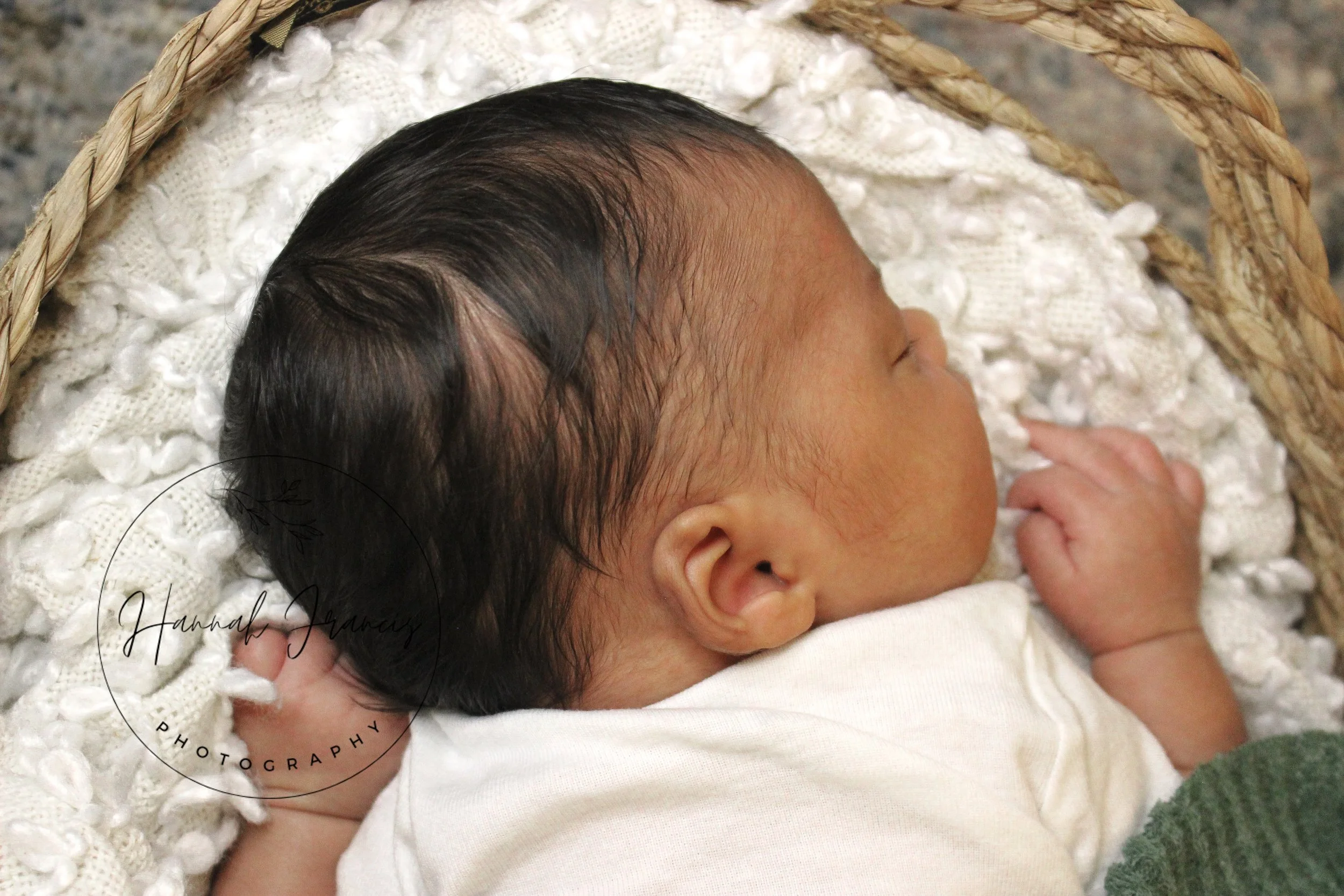 CallumNewborn-10.jpg