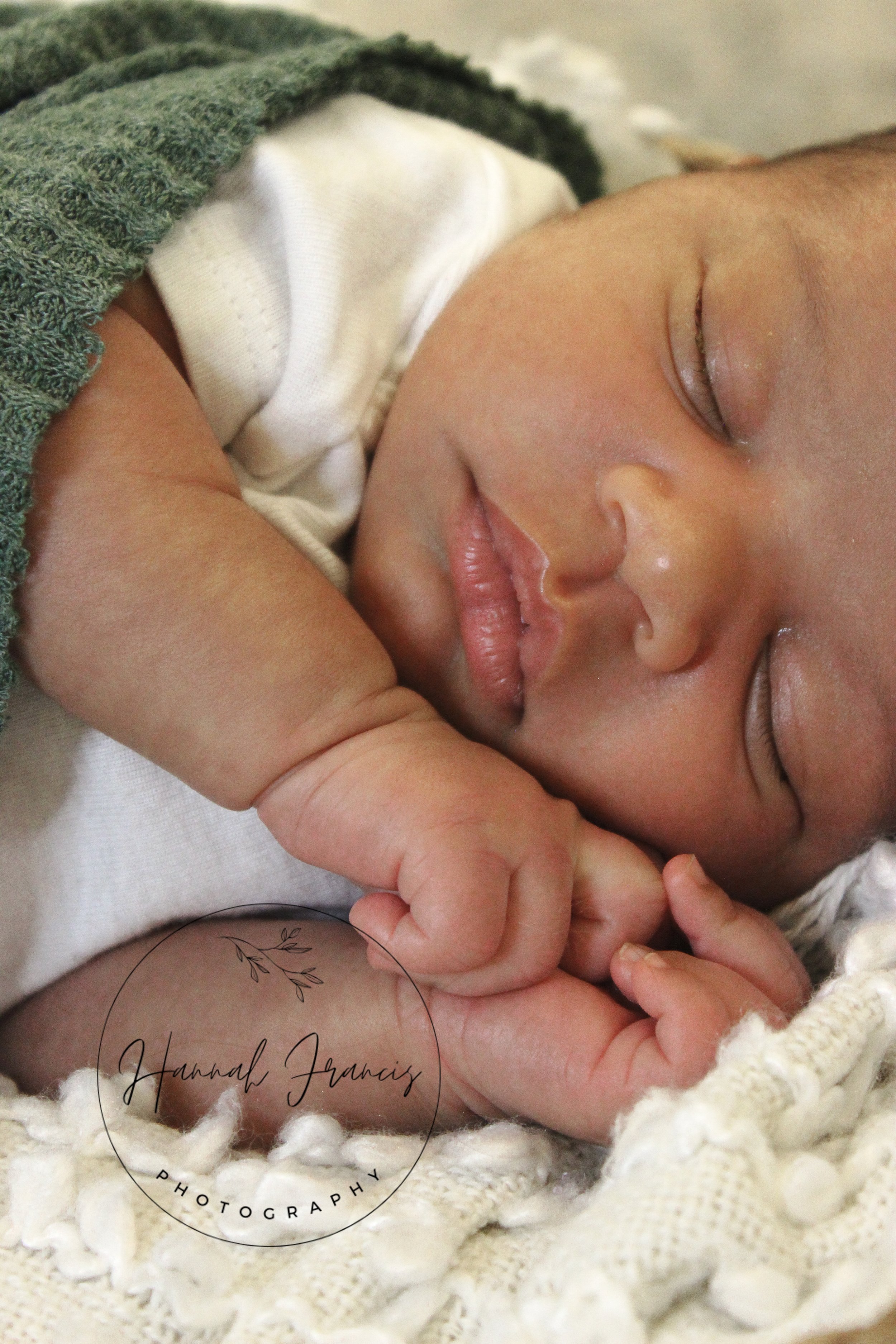 CallumNewborn-7.jpg