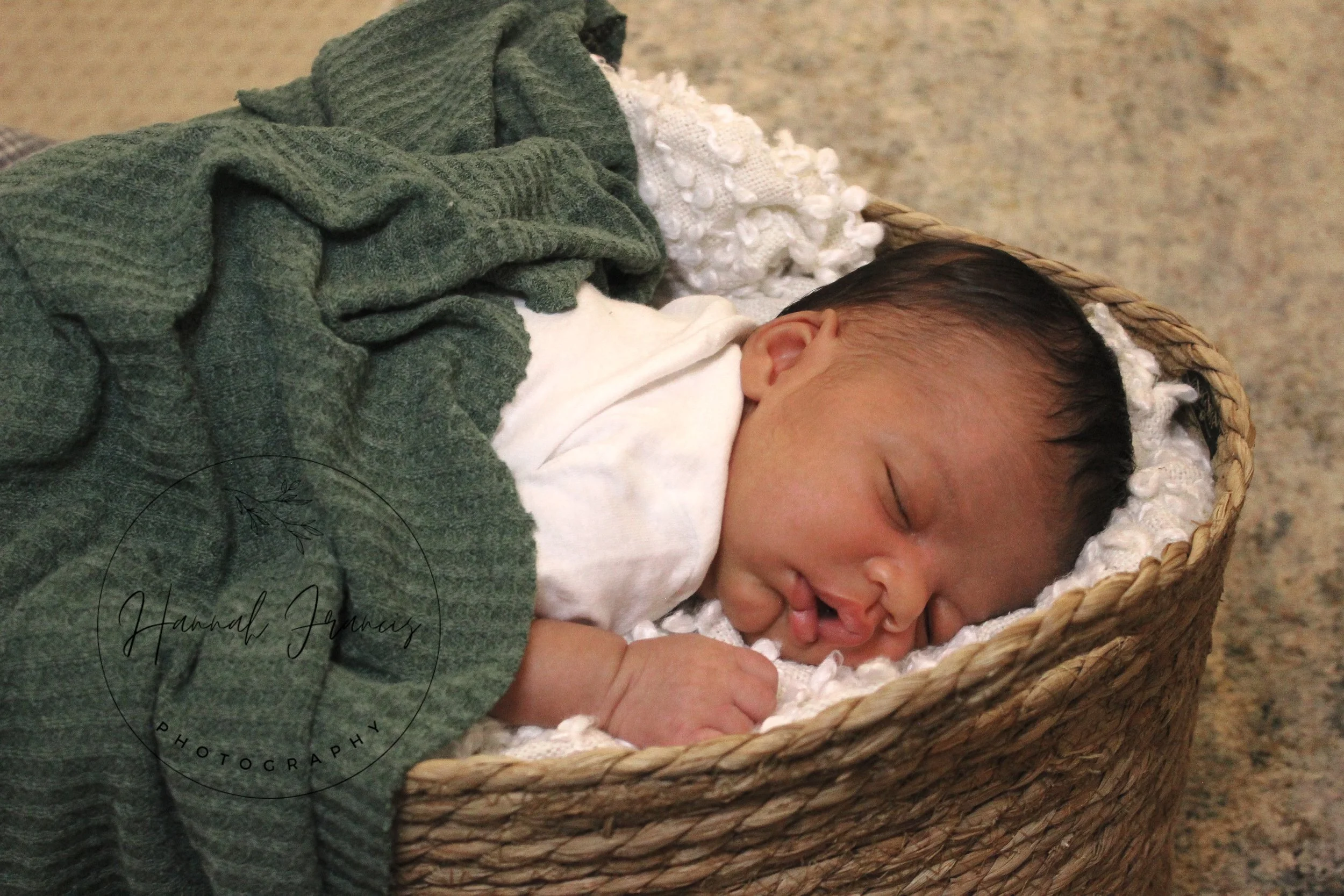 CallumNewborn-13.jpg