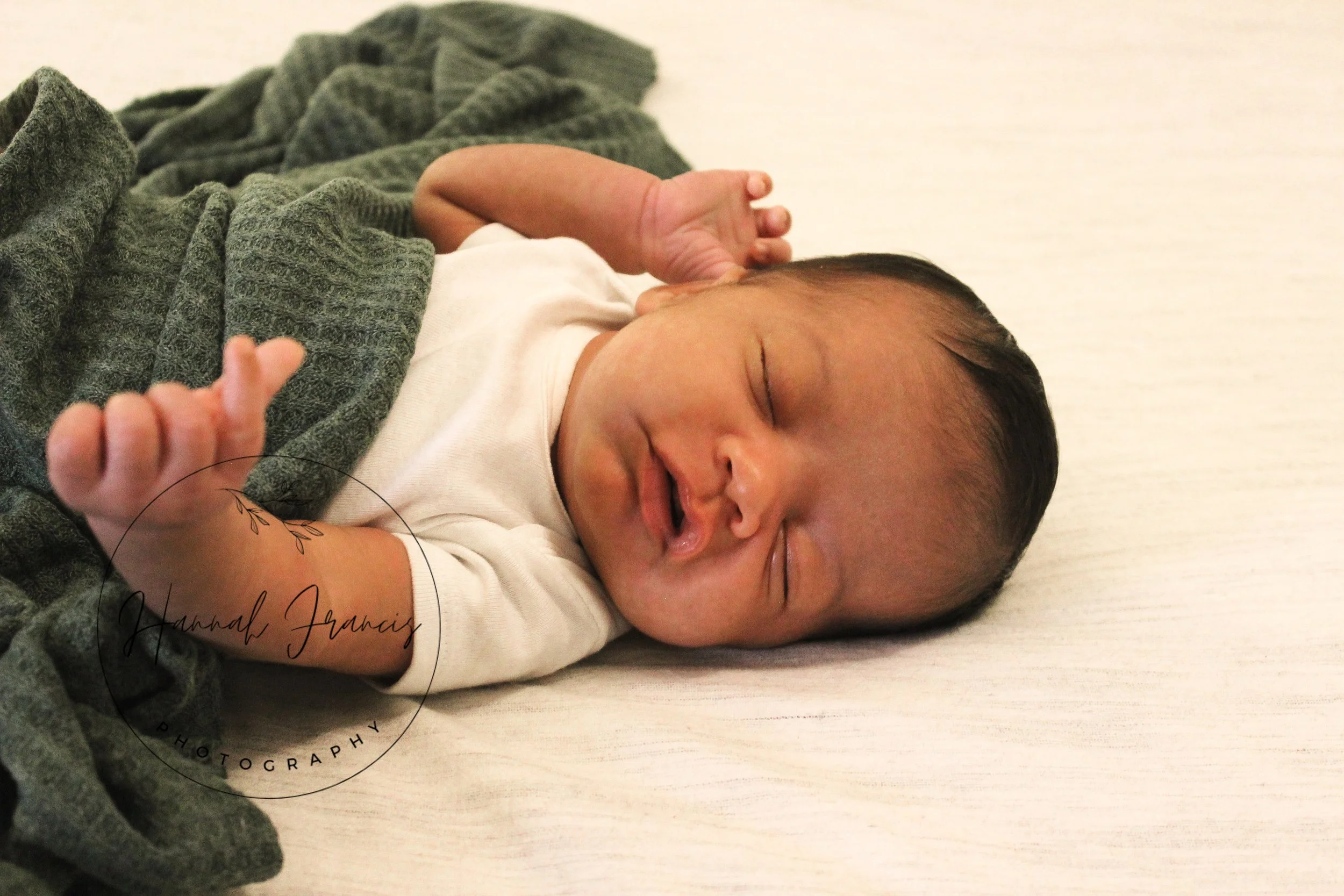 CallumNewborn-57.jpg