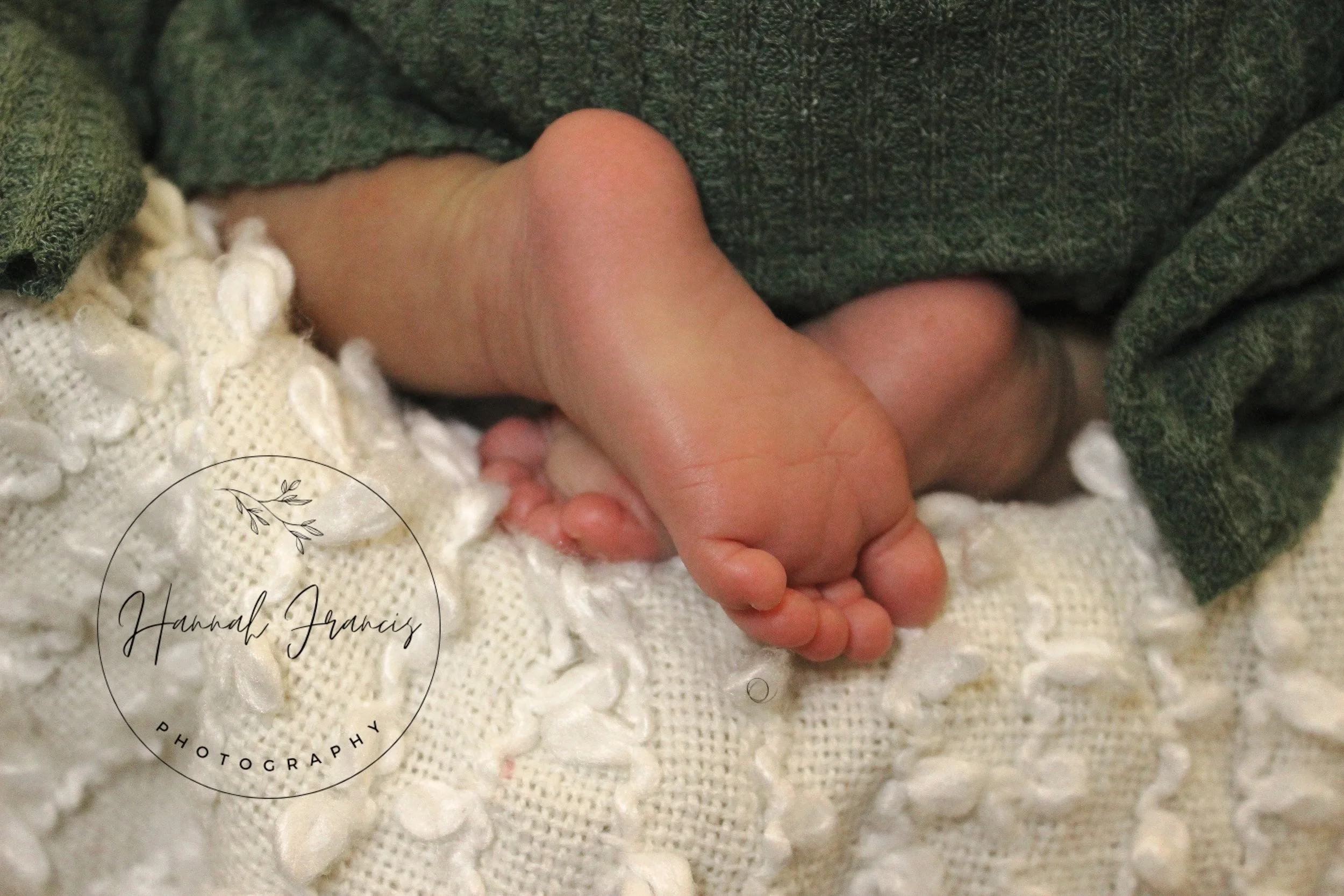 CallumNewborn-16.jpg