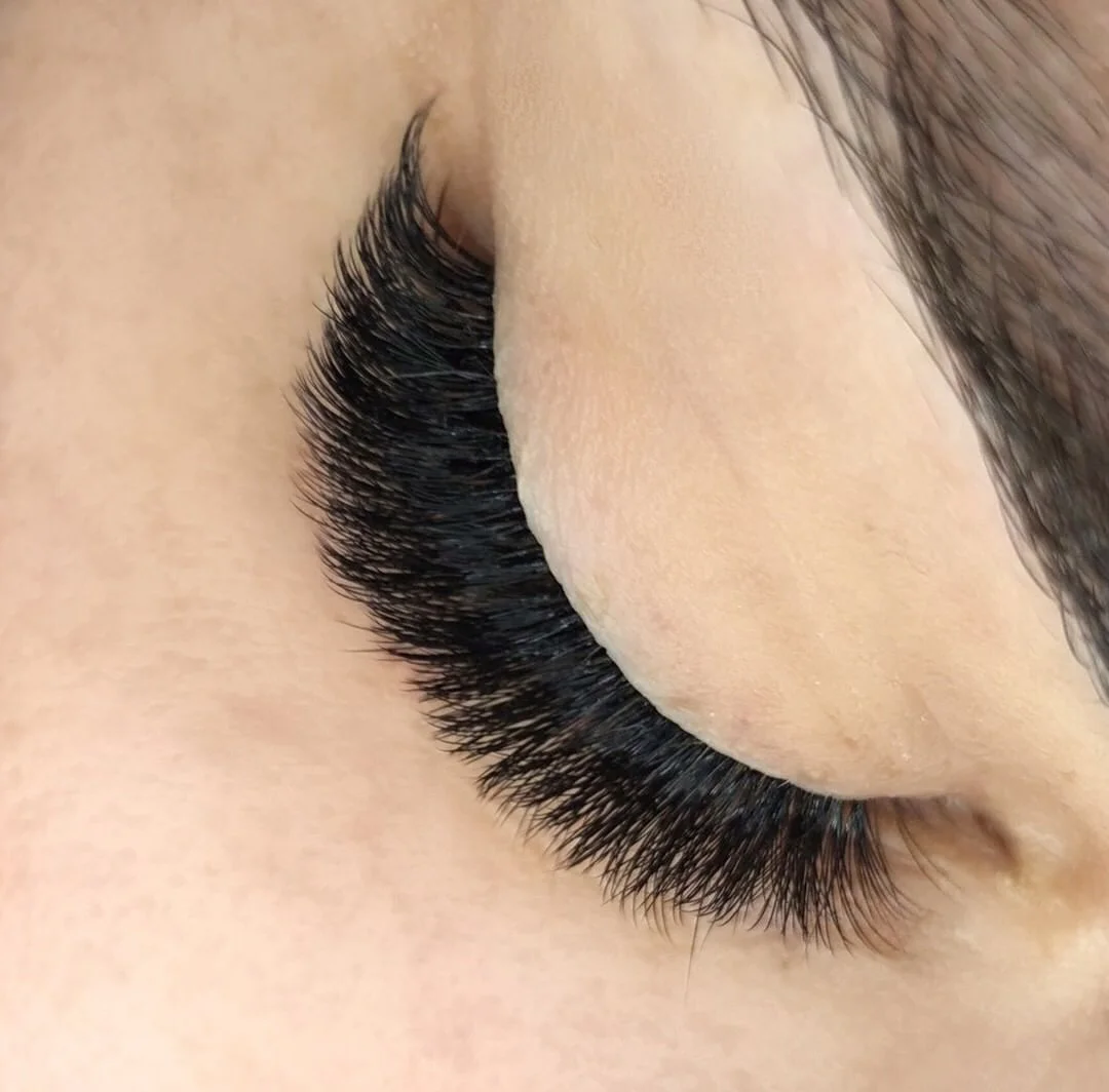 Airdrie Eyelash Extensions, Lash Lifts and Brows — PRIVÉ Studio
