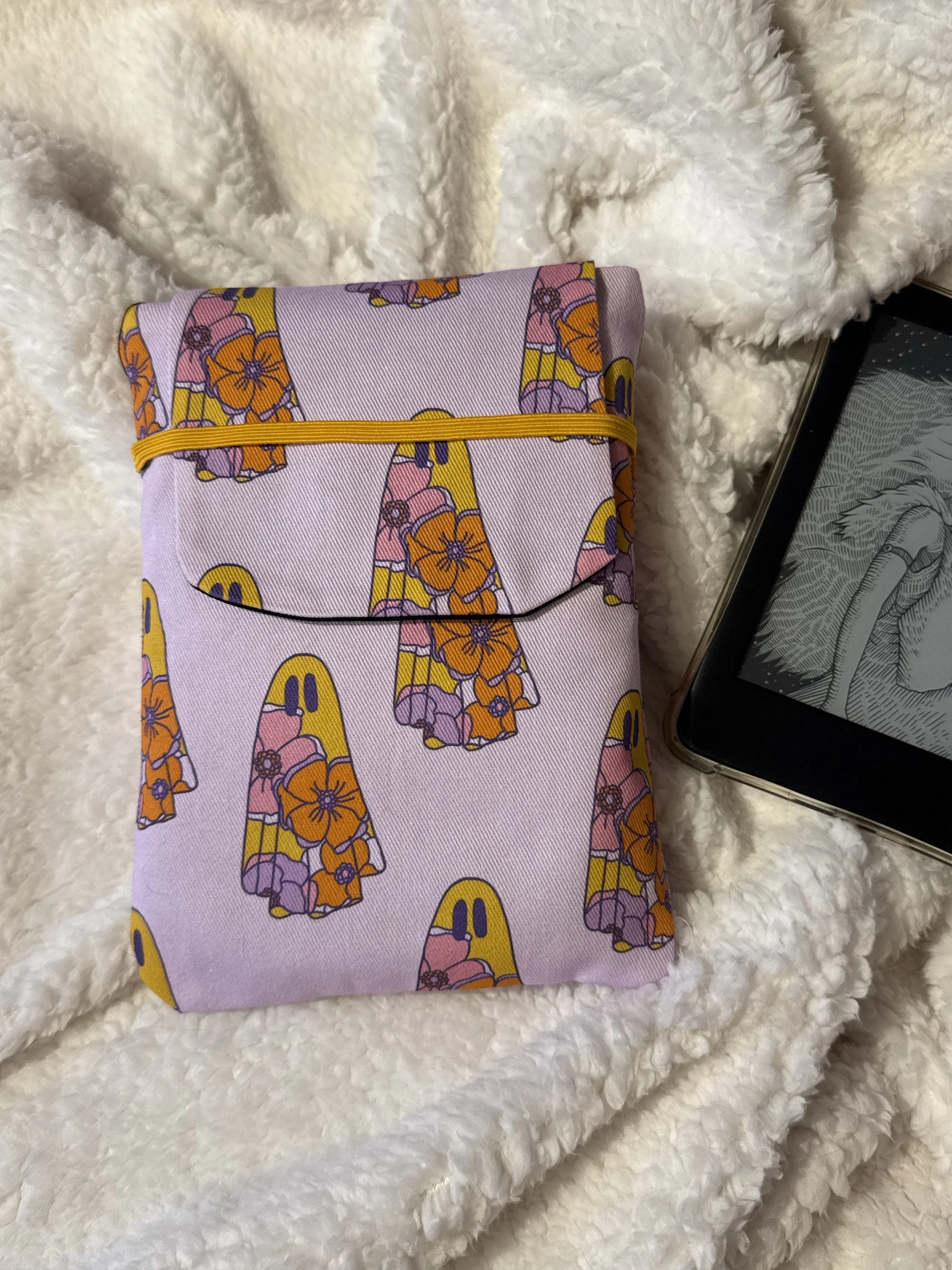 Ghosts Padded Cotton Kindle Pouch