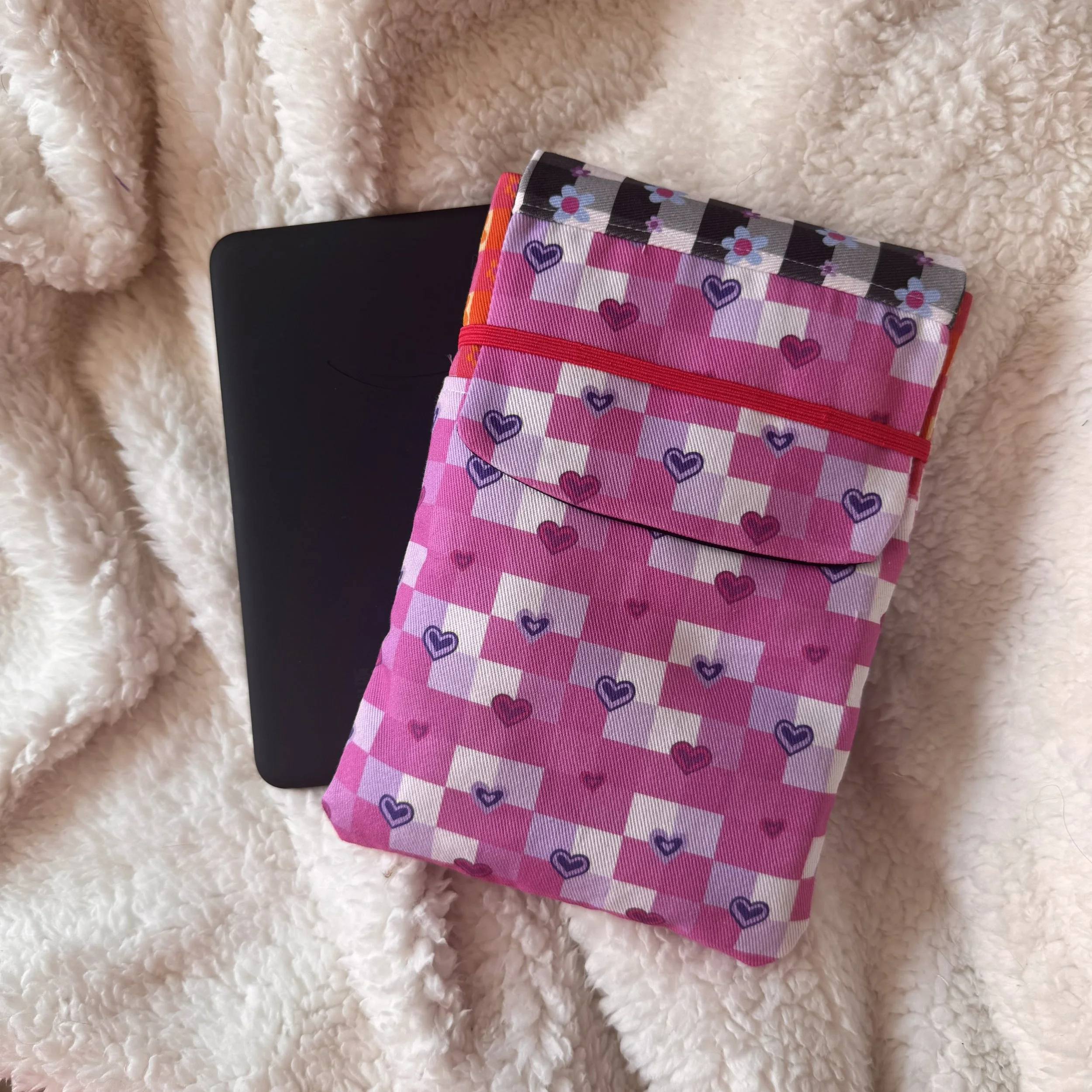 Patchwork Gingham Padded Cotton Kindle Pouch.