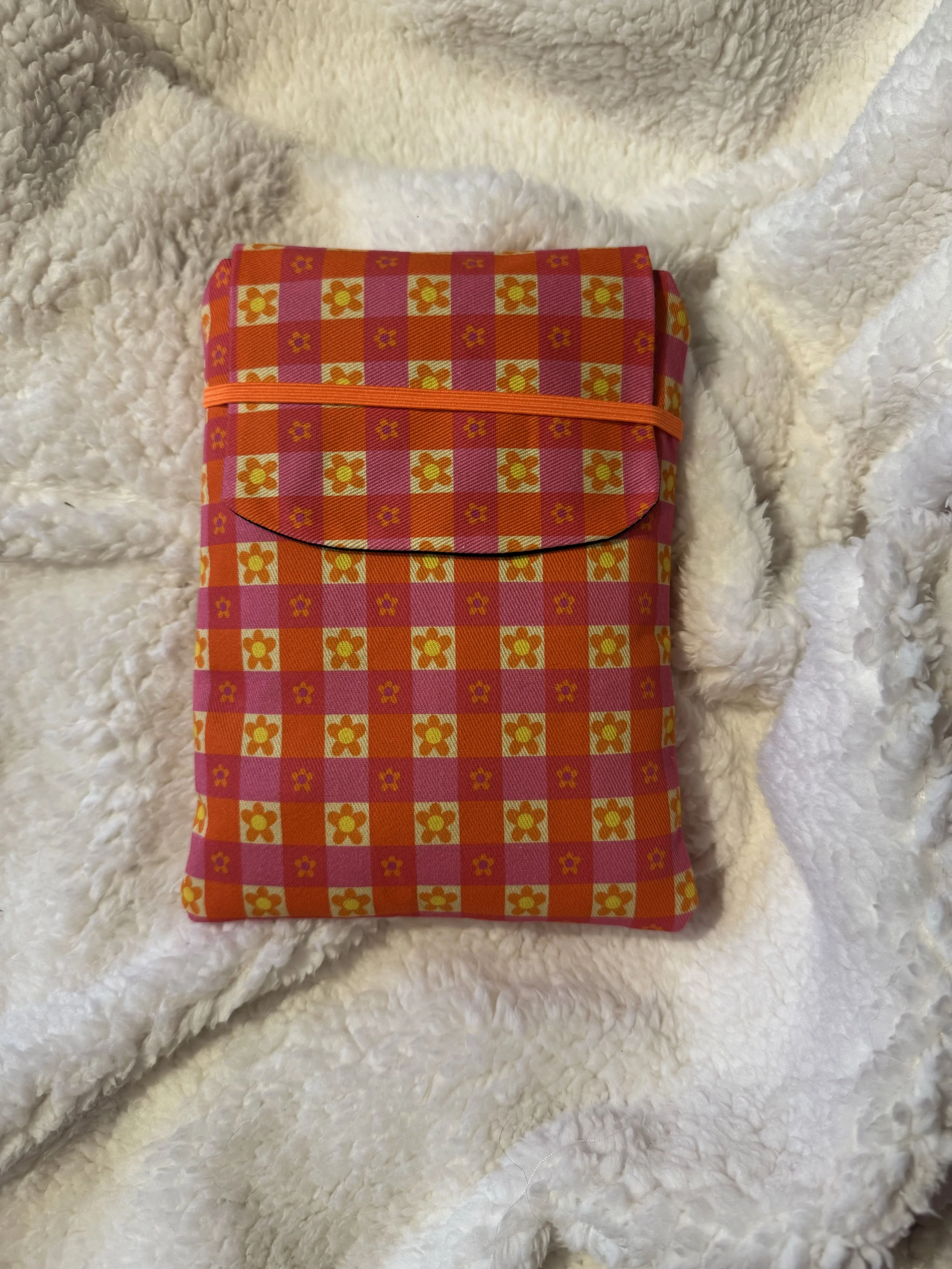 Flower Power Gingham Padded Cotton Kindle Pouch.