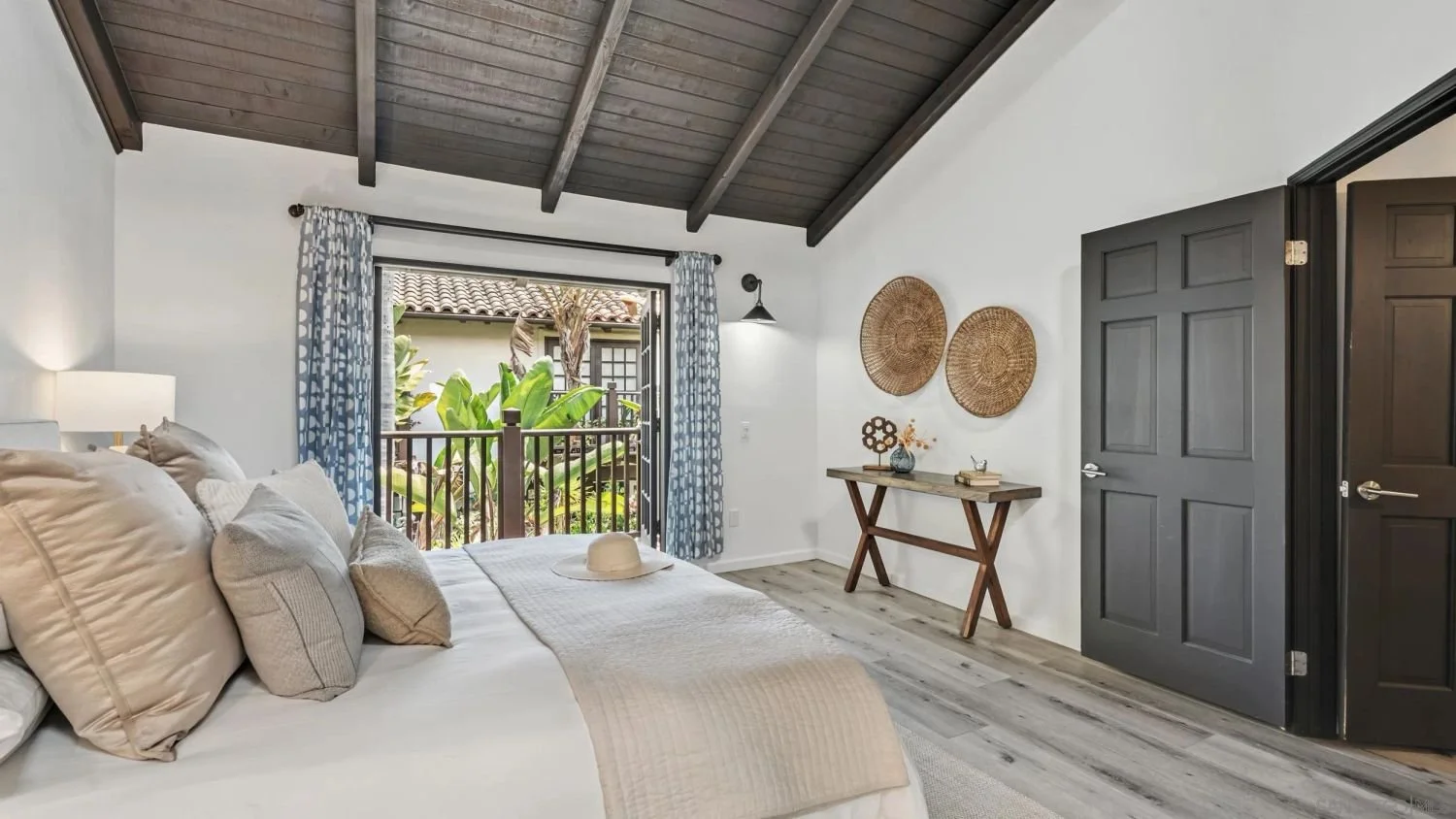 SOLD | 8680 VLJD Unit 4 | $1,230,000 | La Jolla