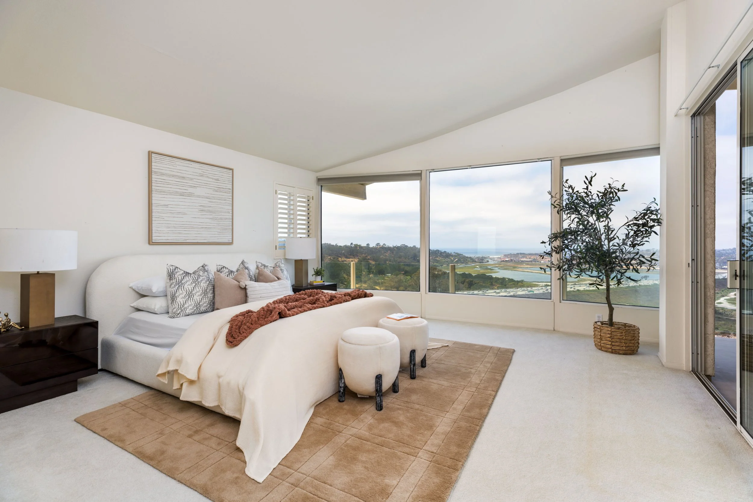 3286_Ocean_Vista_Rd_MLS_Res-23.jpg