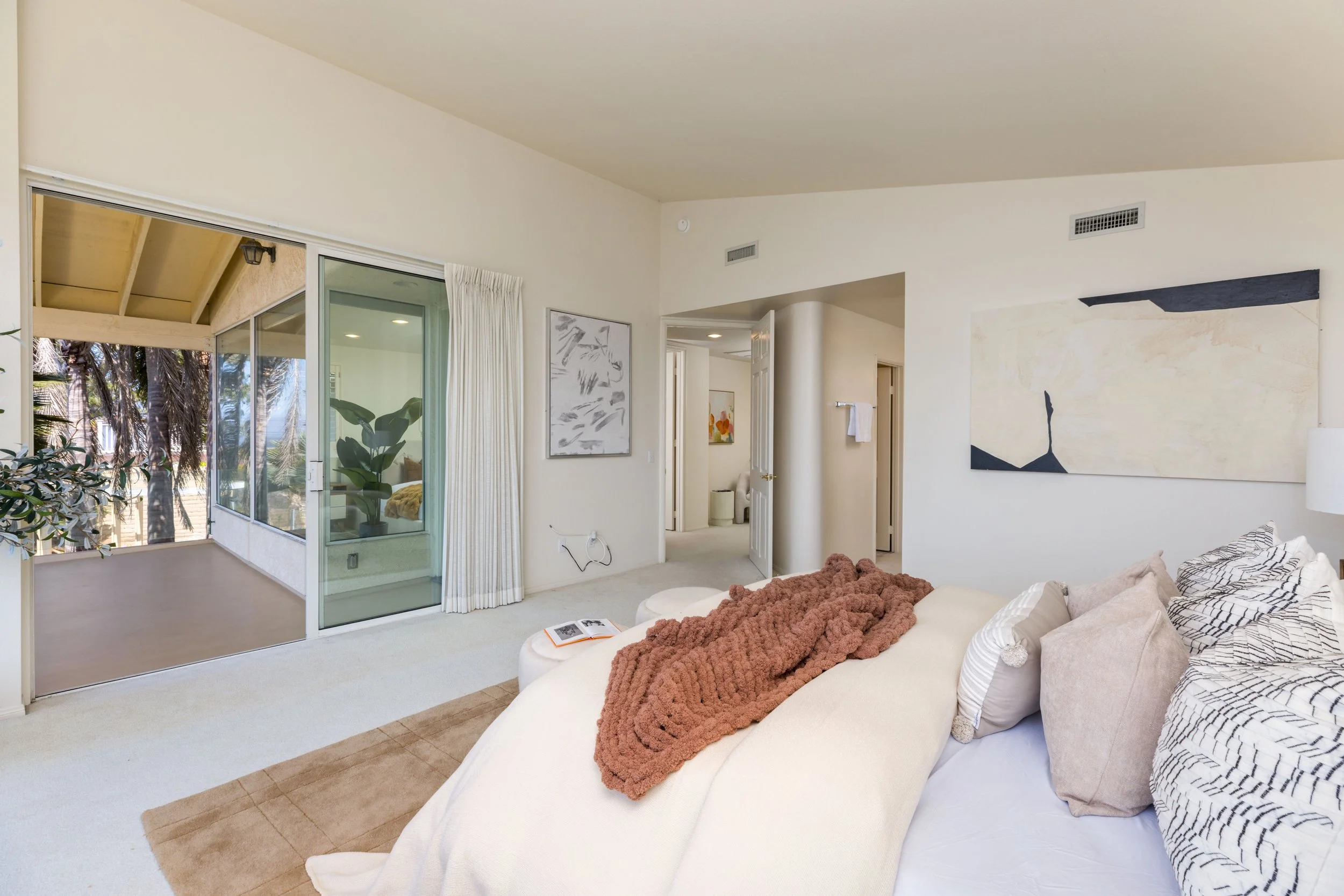 3286_Ocean_Vista_Rd_MLS_Res-27.jpg
