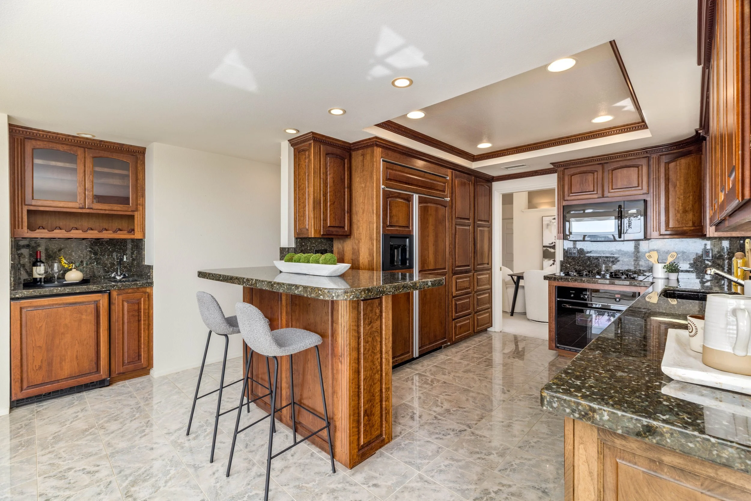 3286_Ocean_Vista_Rd_MLS_Res-13.jpg
