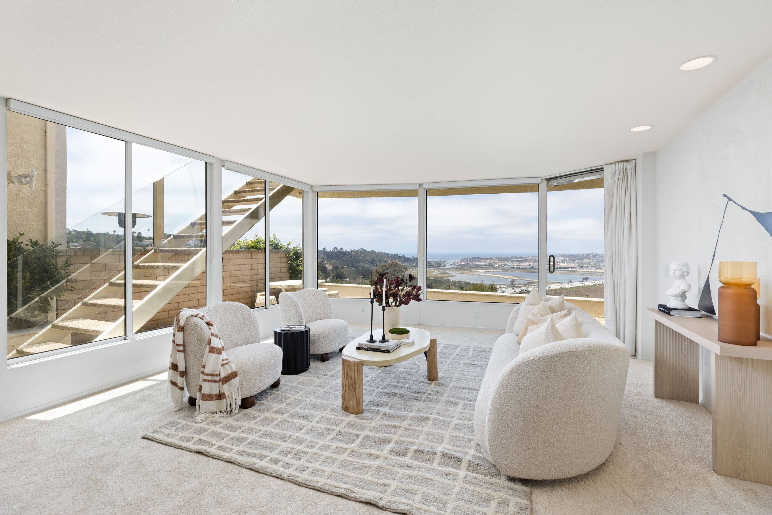 3286_Ocean_Vista_Rd_MLS_Res-6.jpg