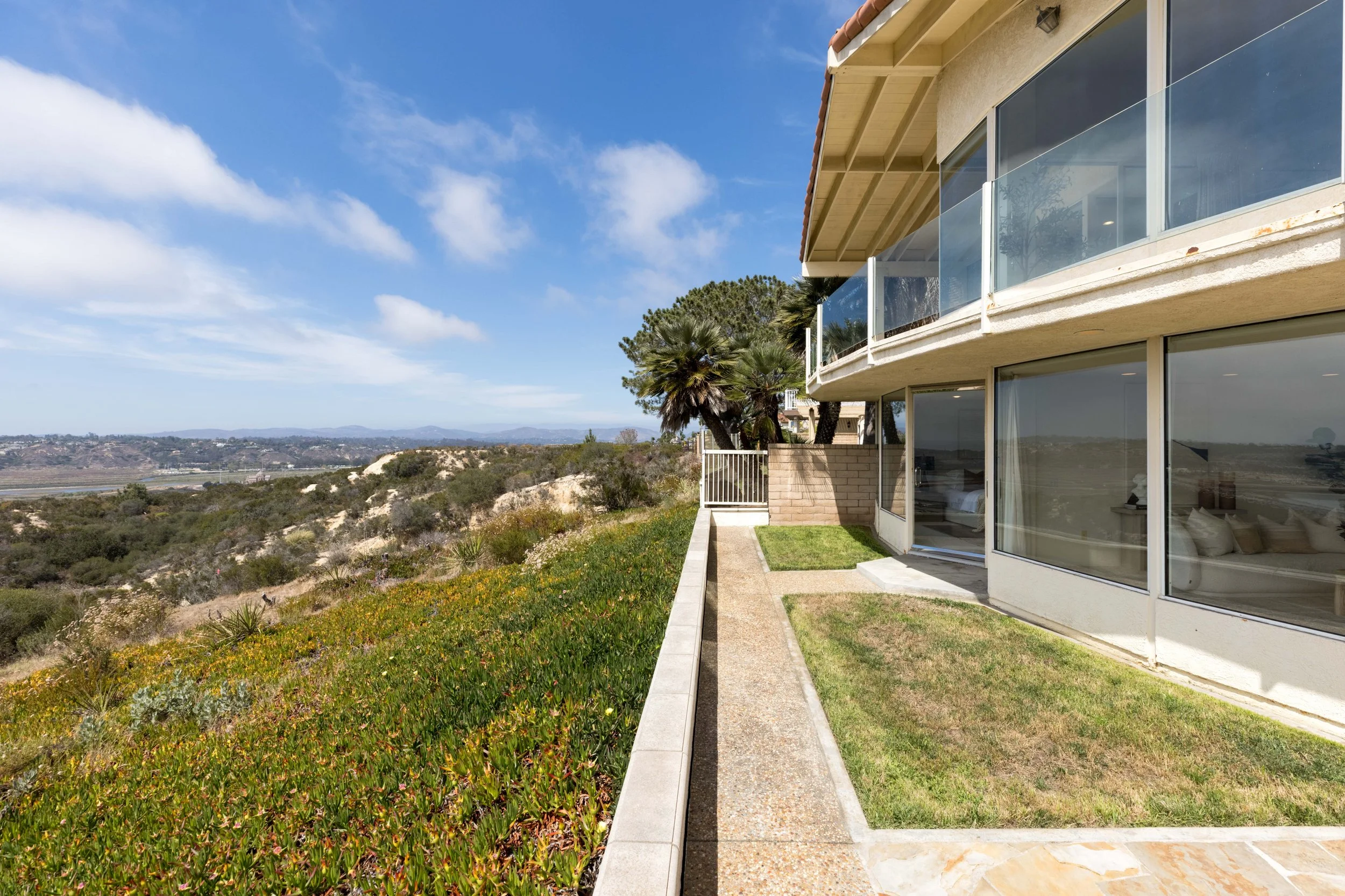 3286_Ocean_Vista_Rd_MLS_Res-46.jpg