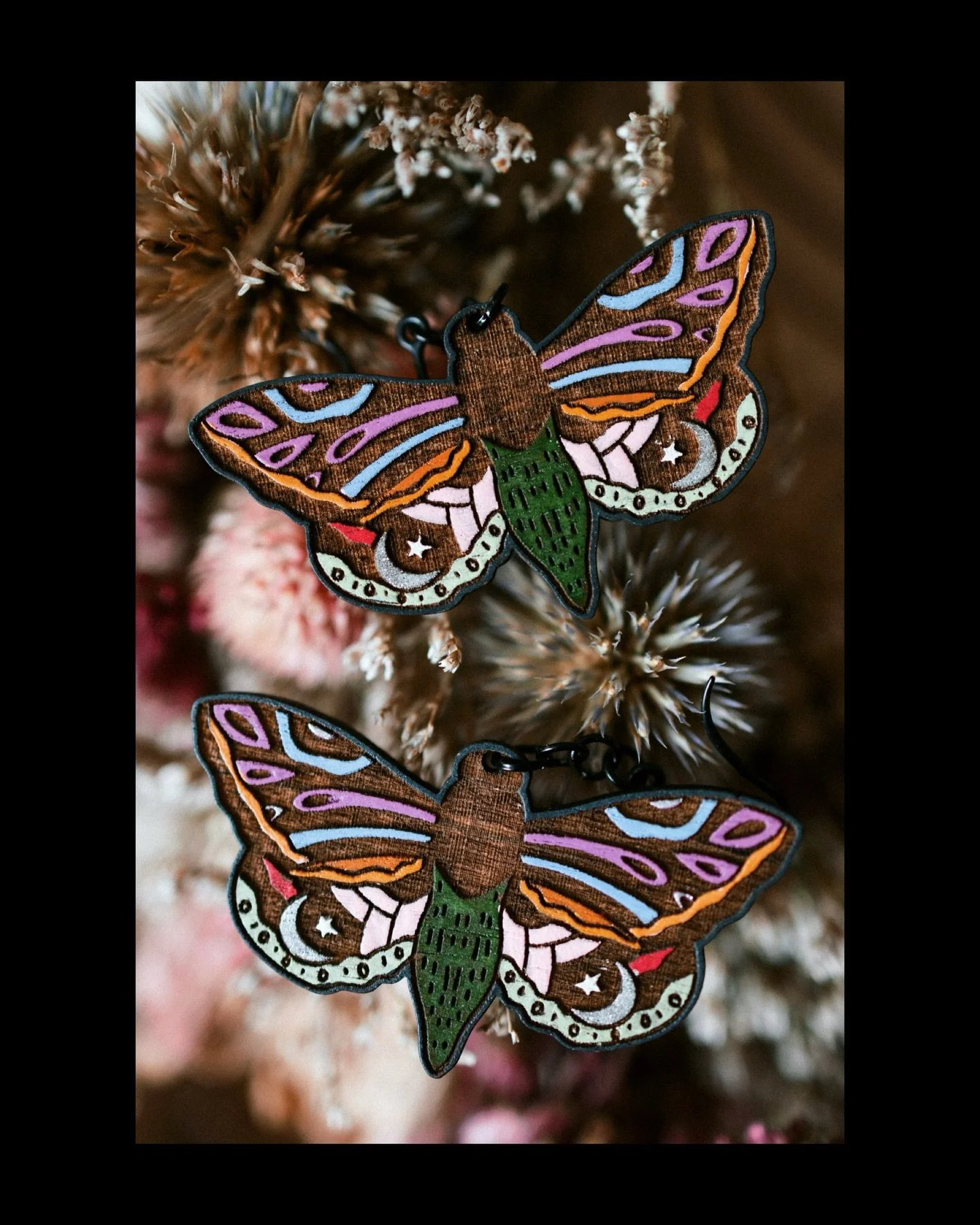 Some new. Some old! Been working on getting all new things on the website! # earrings #mainemade #sensitiveears #handpainted #jewelry