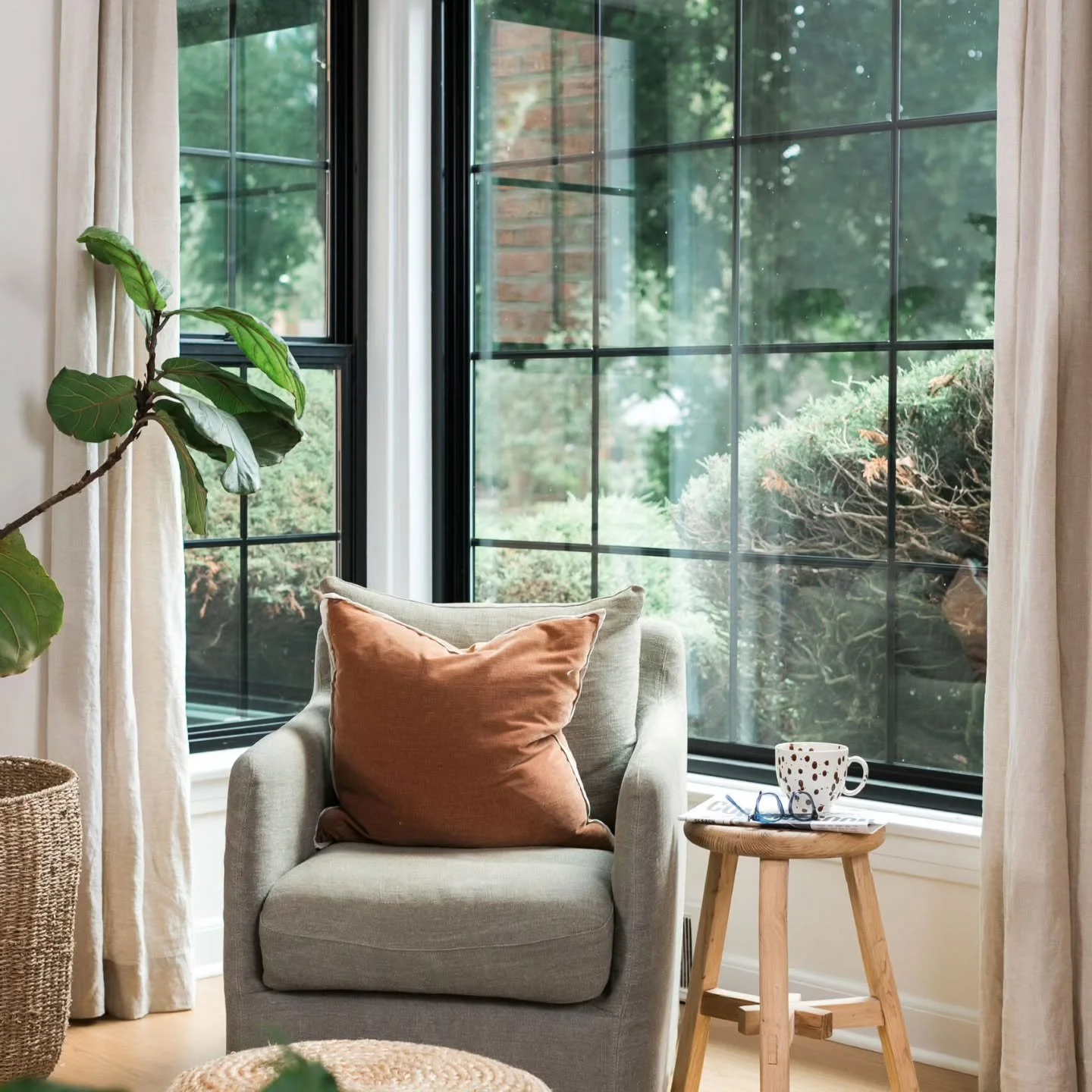 One of the biggest questions I get from buyers: &ldquo;What&rsquo;s this house worth and what should I offer?&rdquo;

Here&rsquo;s the honest answer: a house is worth exactly what a buyer is willing to pay for it and in today&rsquo;s market, that oft