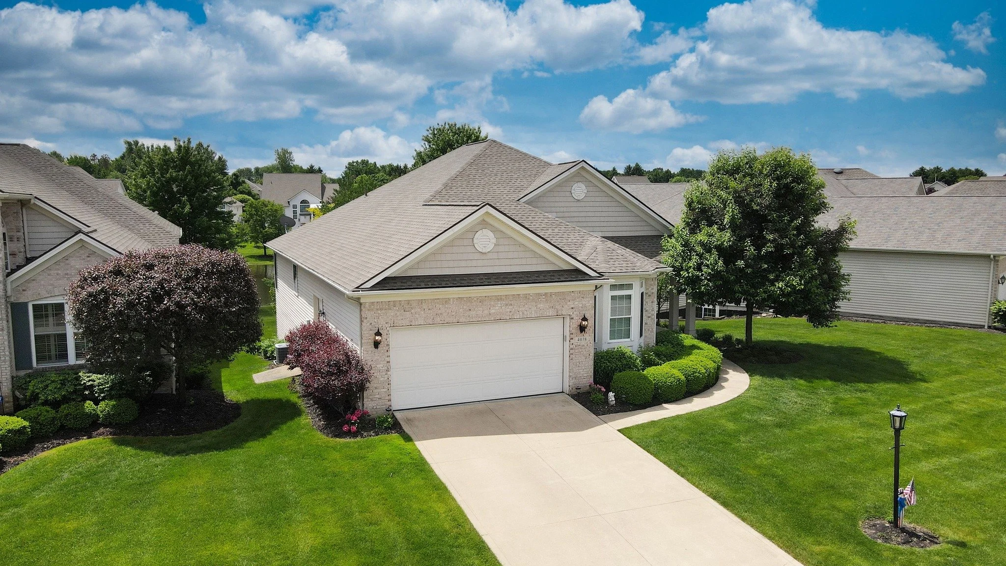 Throwback to one of my listings in Fox Meadow in Medina.

#sarahhjortrealestate #northeastohiorealestate #neohiorealtor #medinaohio #foxmeadow #ohiorealestate #homeownership #buyorsellwithme