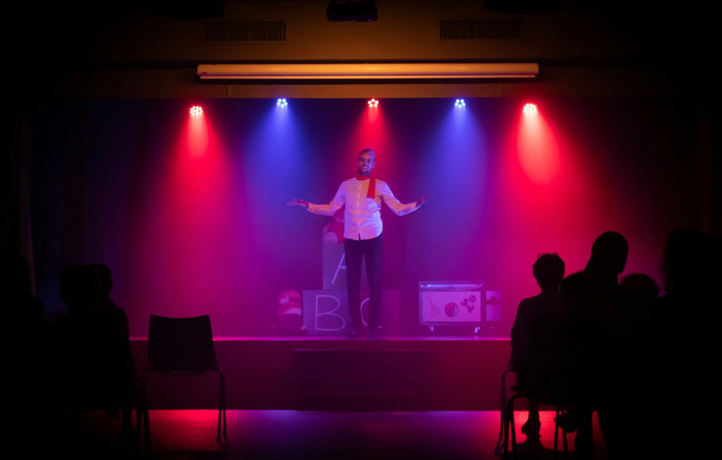 Comedy & Magic Night