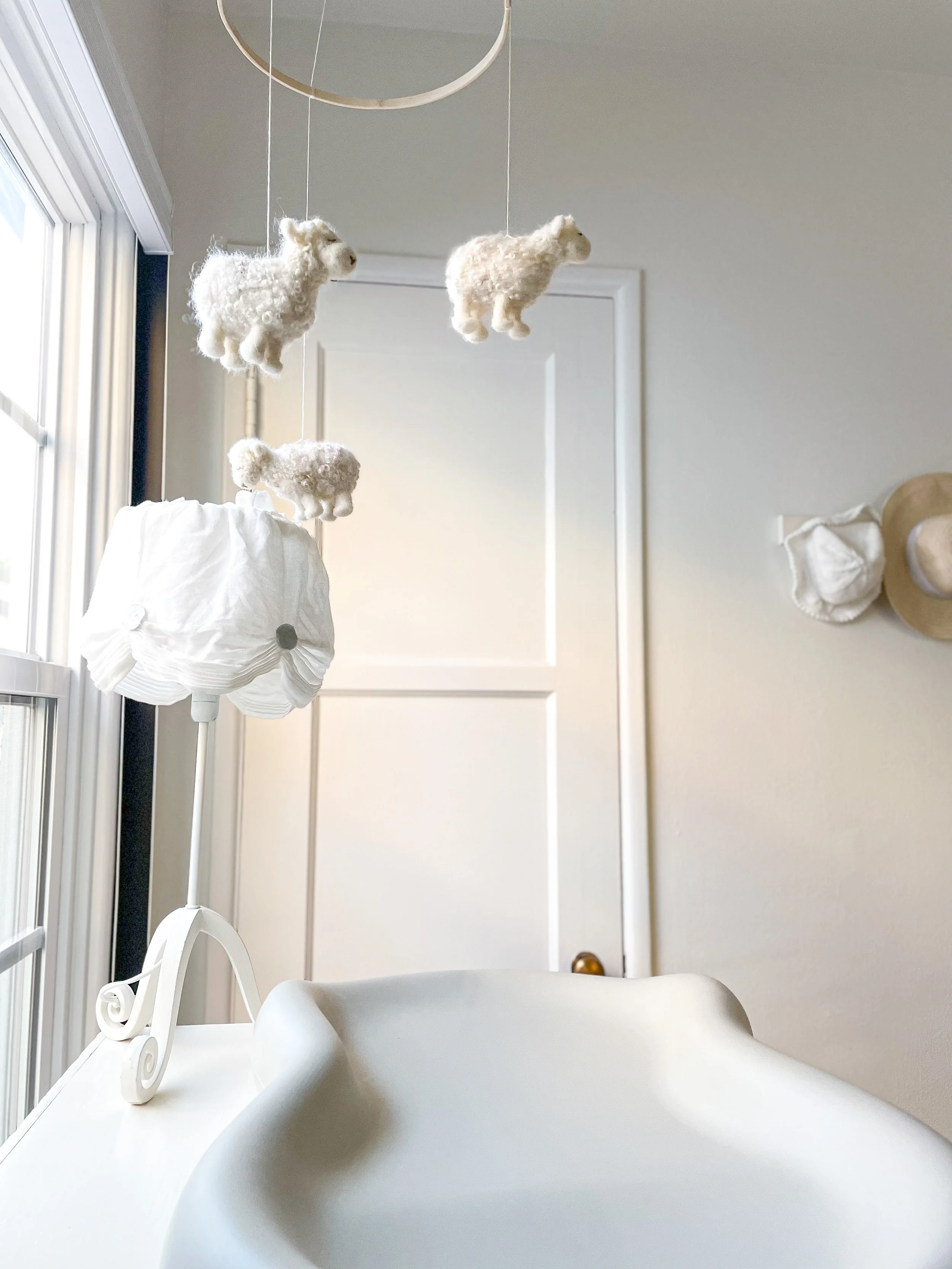 handmade diy felt sheep baby mobile