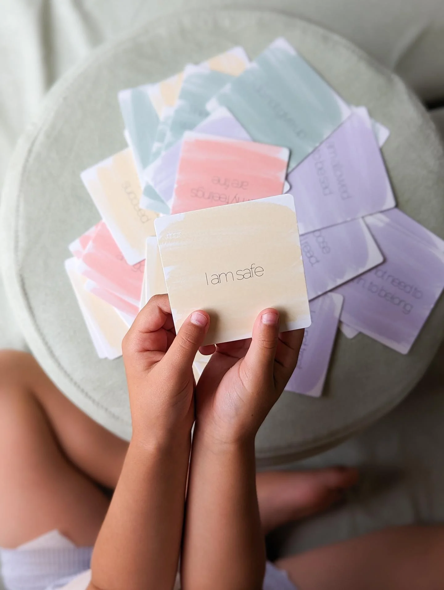 How Affirmation Cards Help With Anxiety (And How to Use Them Daily)
