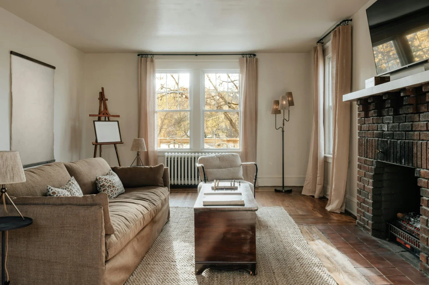 How Huntsville Interior Design Can Make Pest Warning Signs Easier to Notice