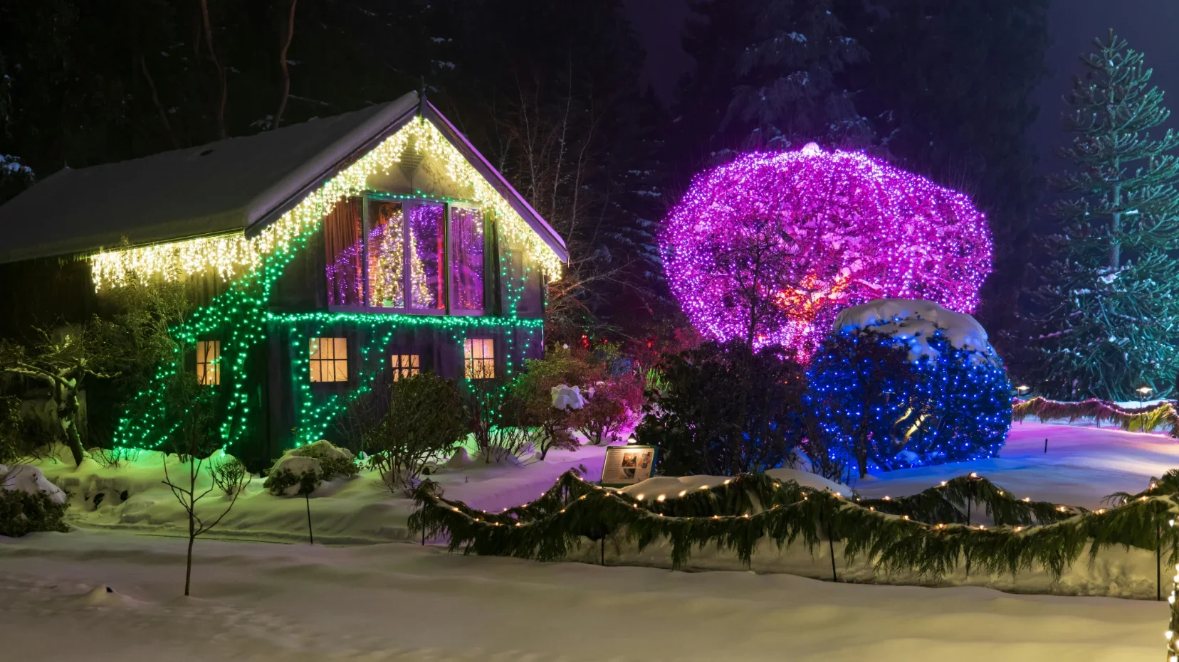 Why You Should Choose Gemstone Lights for Exterior Lighting