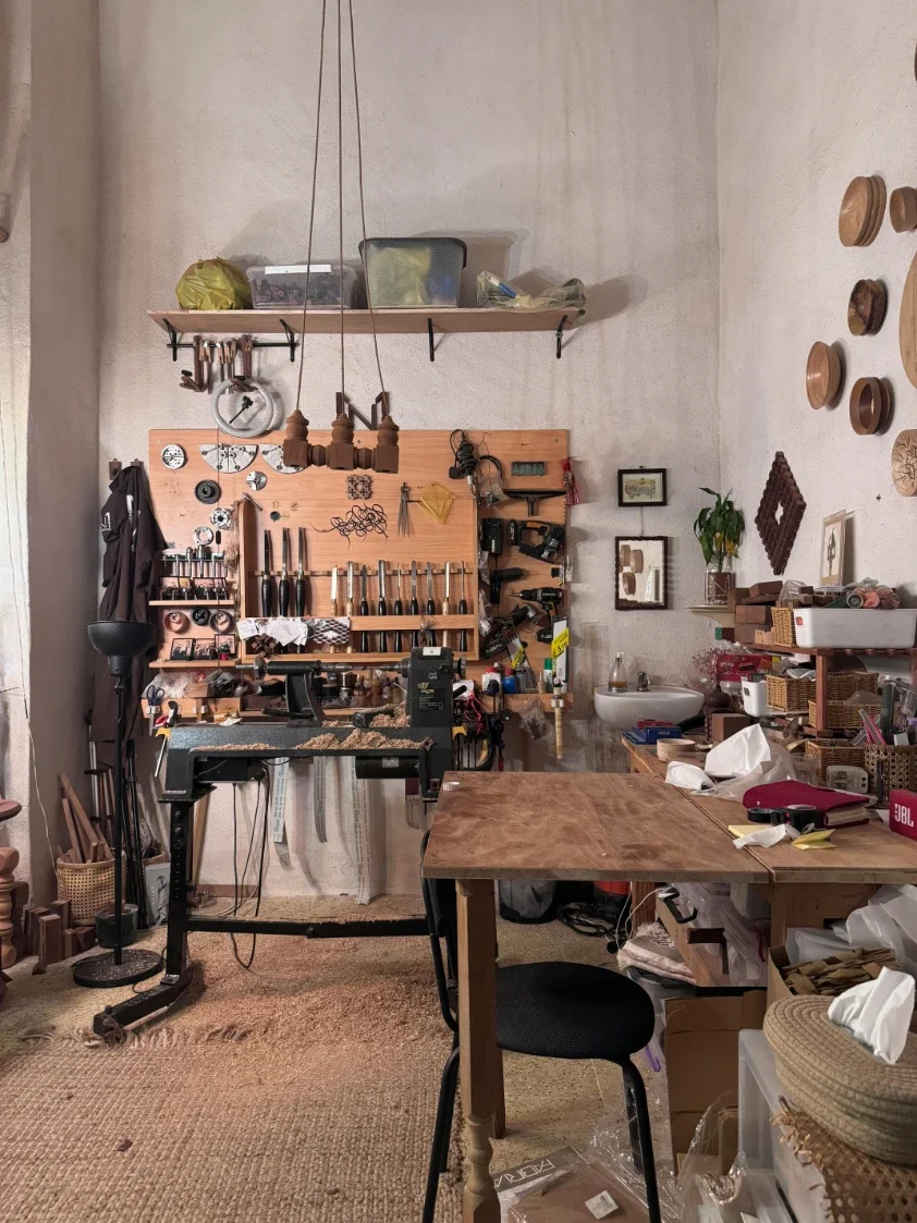 Personalizing Your Craft Room: Decorating with Custom Pins and Silk Textiles