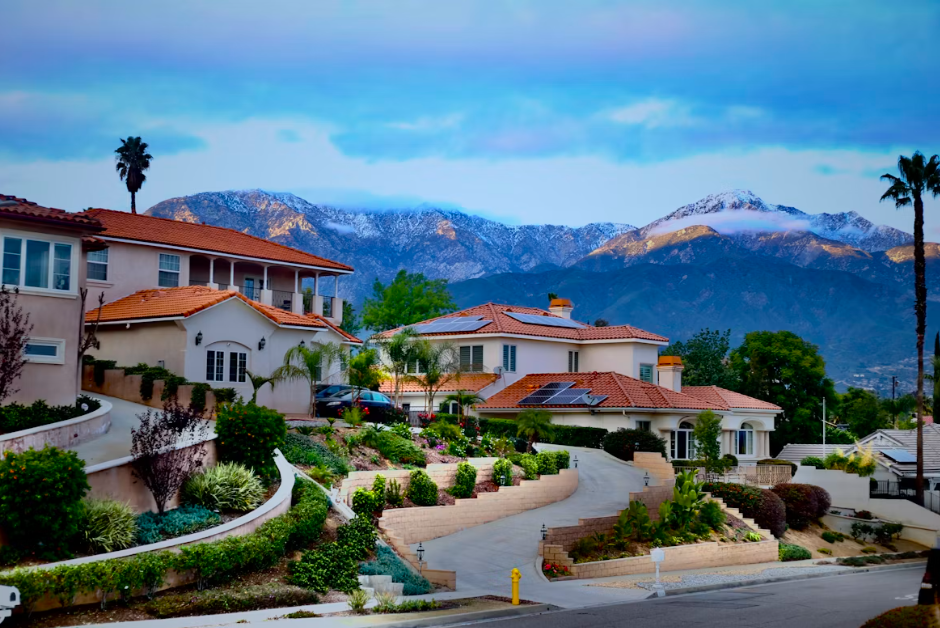 Designing Beautiful Yards That Meet Zone 0 Requirements