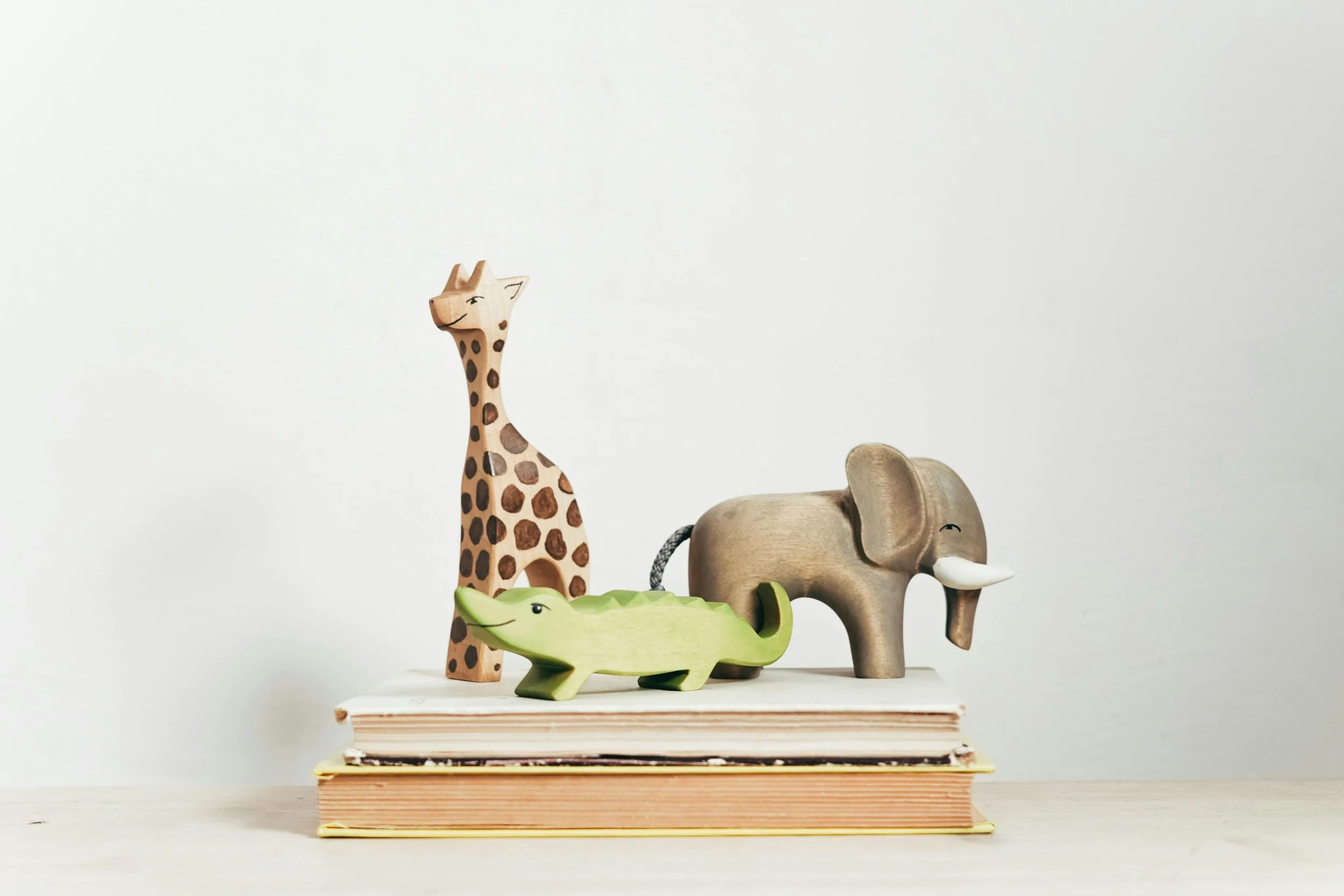 Wood Decor That Transforms Your Space Without a Full Reno