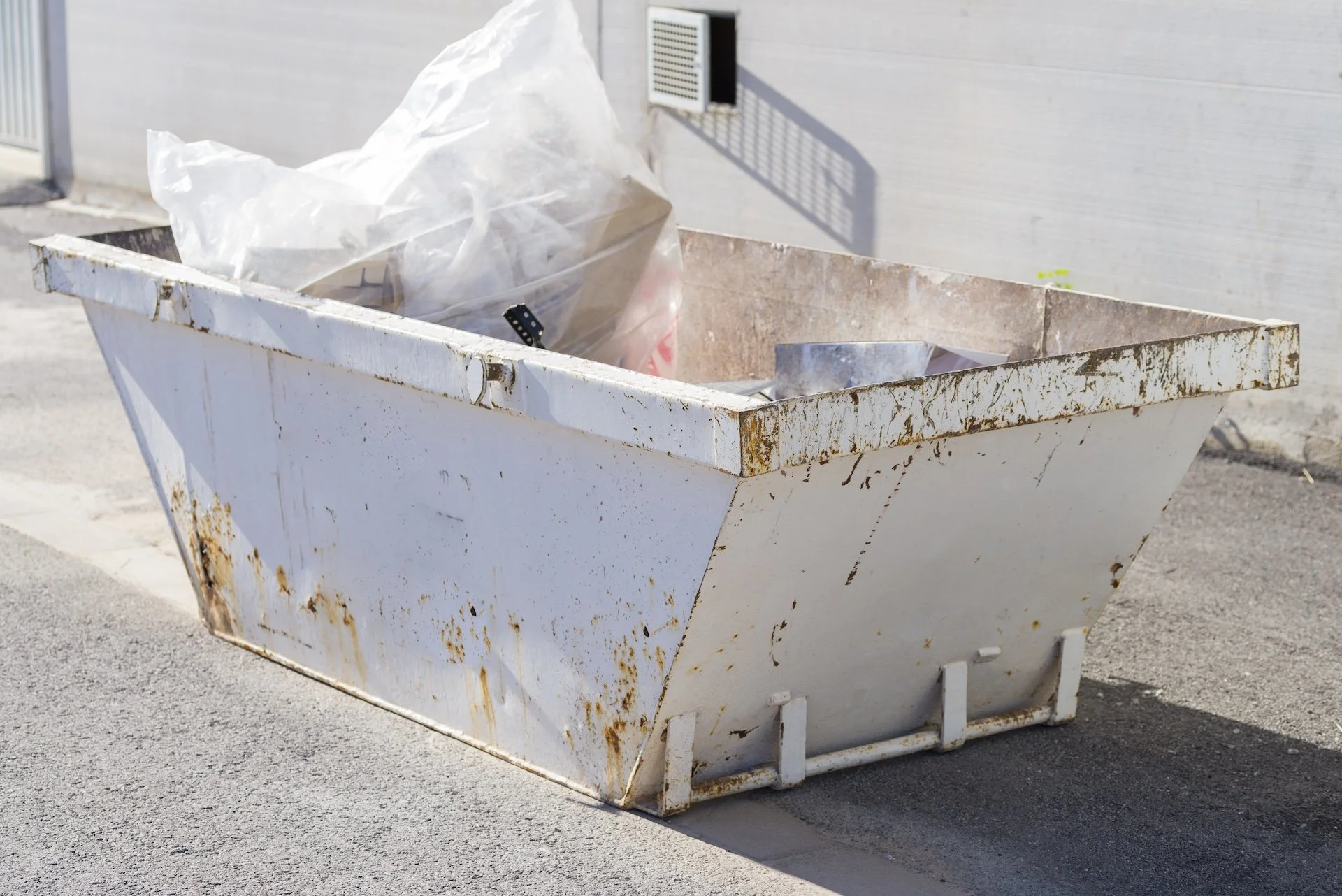 Short-Term vs Ongoing Perth Skip Hire Services