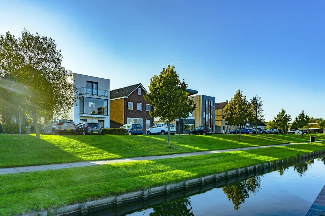 Why the Right Advice Matters in Property – and the Risks of Going It Alone