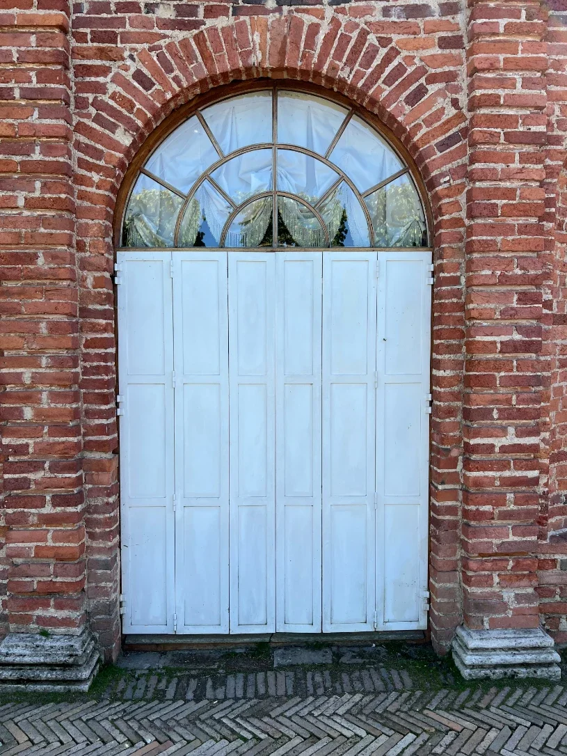 What Are the Best Iron Double Doors Manufacturers in Houston, Texas?