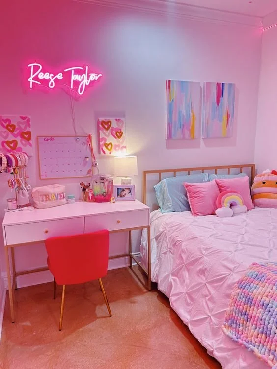 15 Preppy Room Ideas for Stylist Decor