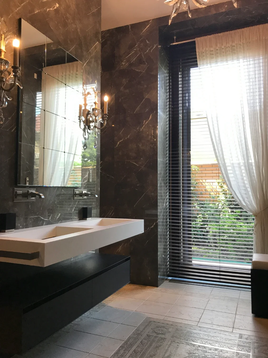 Must-Haves for a Truly Luxurious Bathroom