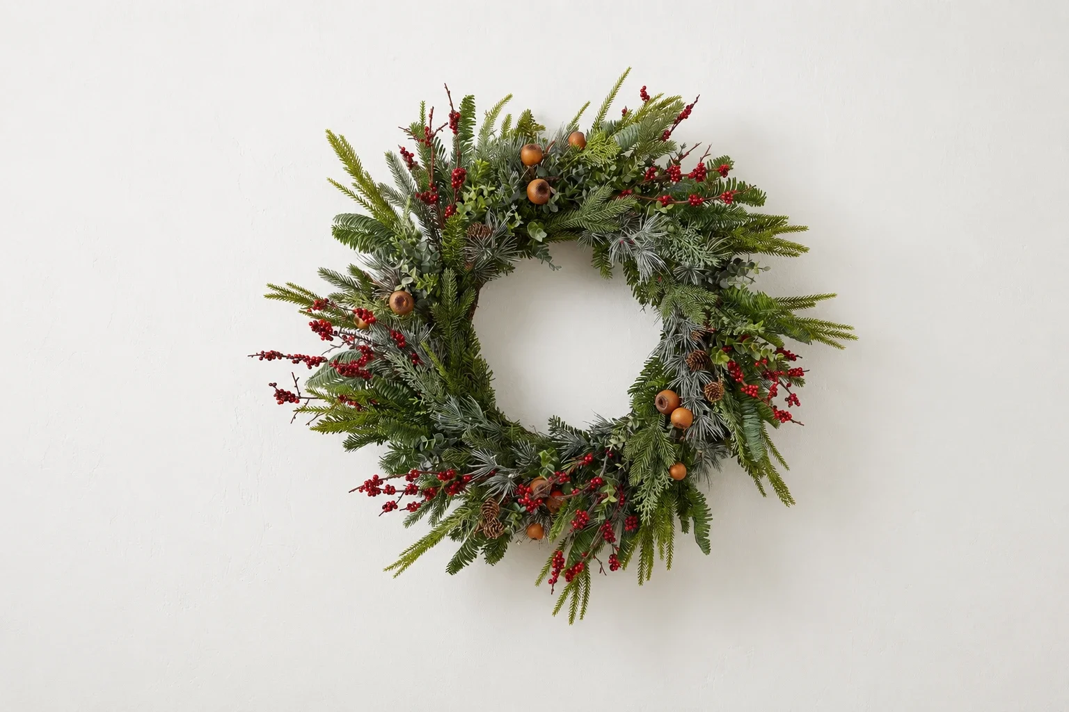 What Makes an Artificial Wreath Look Real? 9 Details That Matter