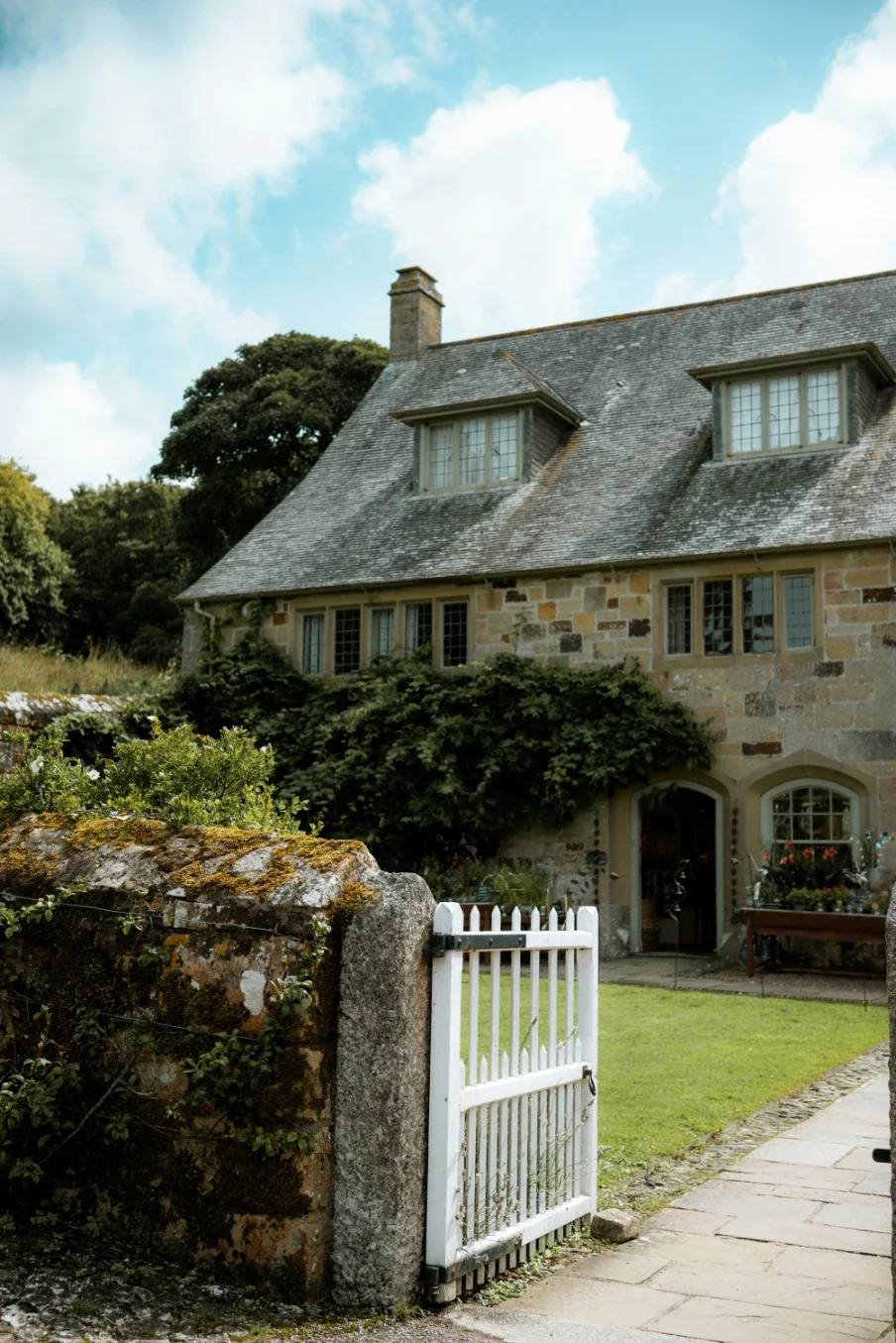 Why the New English Country House Style Feels More Relevant Than Ever