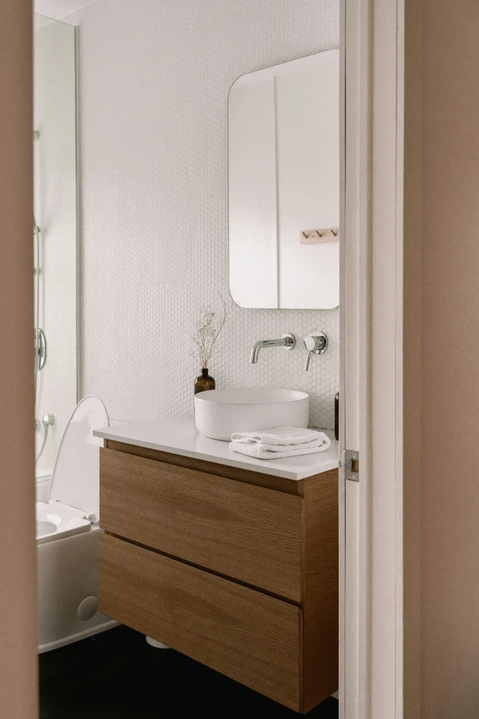 Solid Wood vs MDF Bathroom Vanity: A Canadian Buyer's Guide