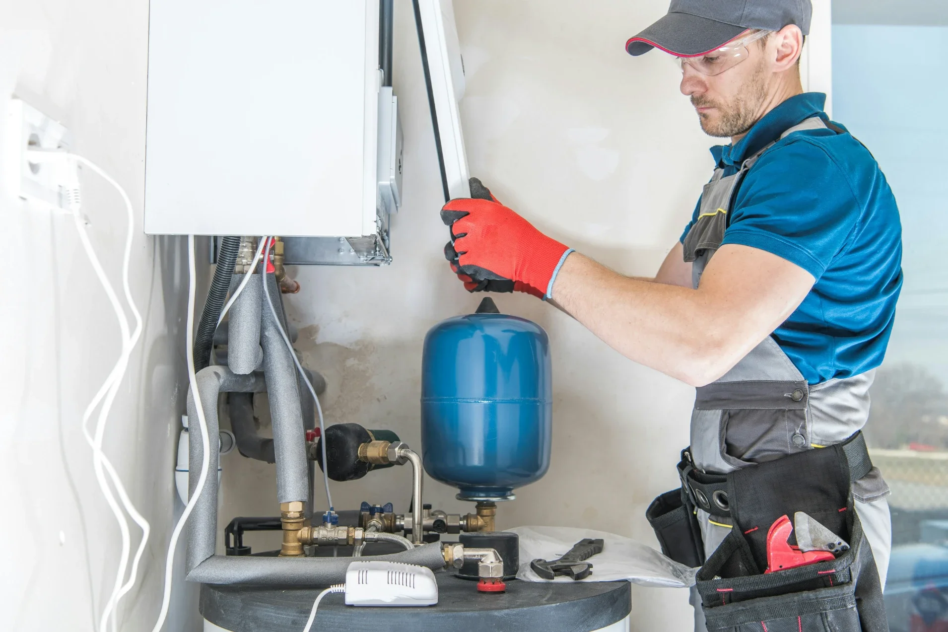 Is It Time to Repair or Replace Your Water Heater? Here are 8 Signs