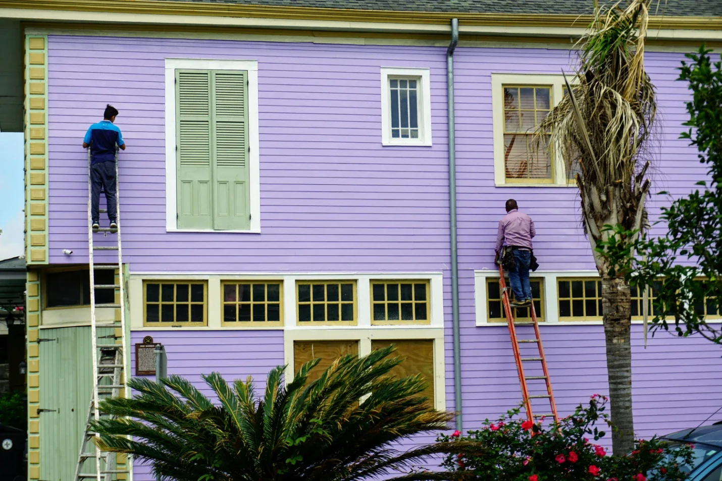Design Meets Durability: Choosing Exterior Materials That Look Great for Years