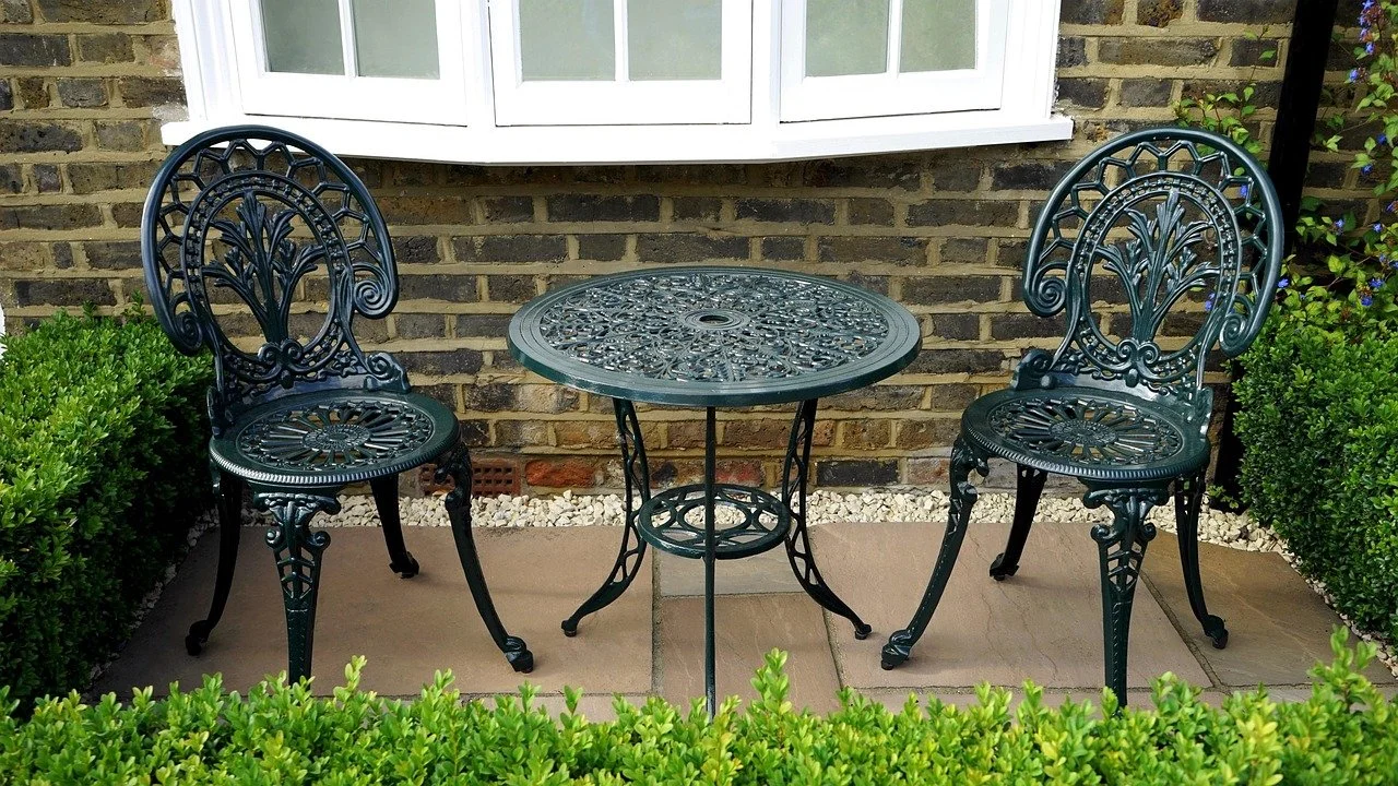 Creating Spaces That Encourage Outdoor Gatherings