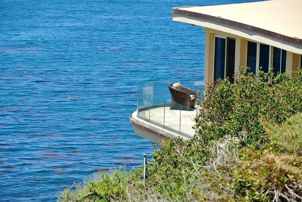 Ocean View Home Design: Maximizing Natural Light and Views at Your Pacific Palisades Home